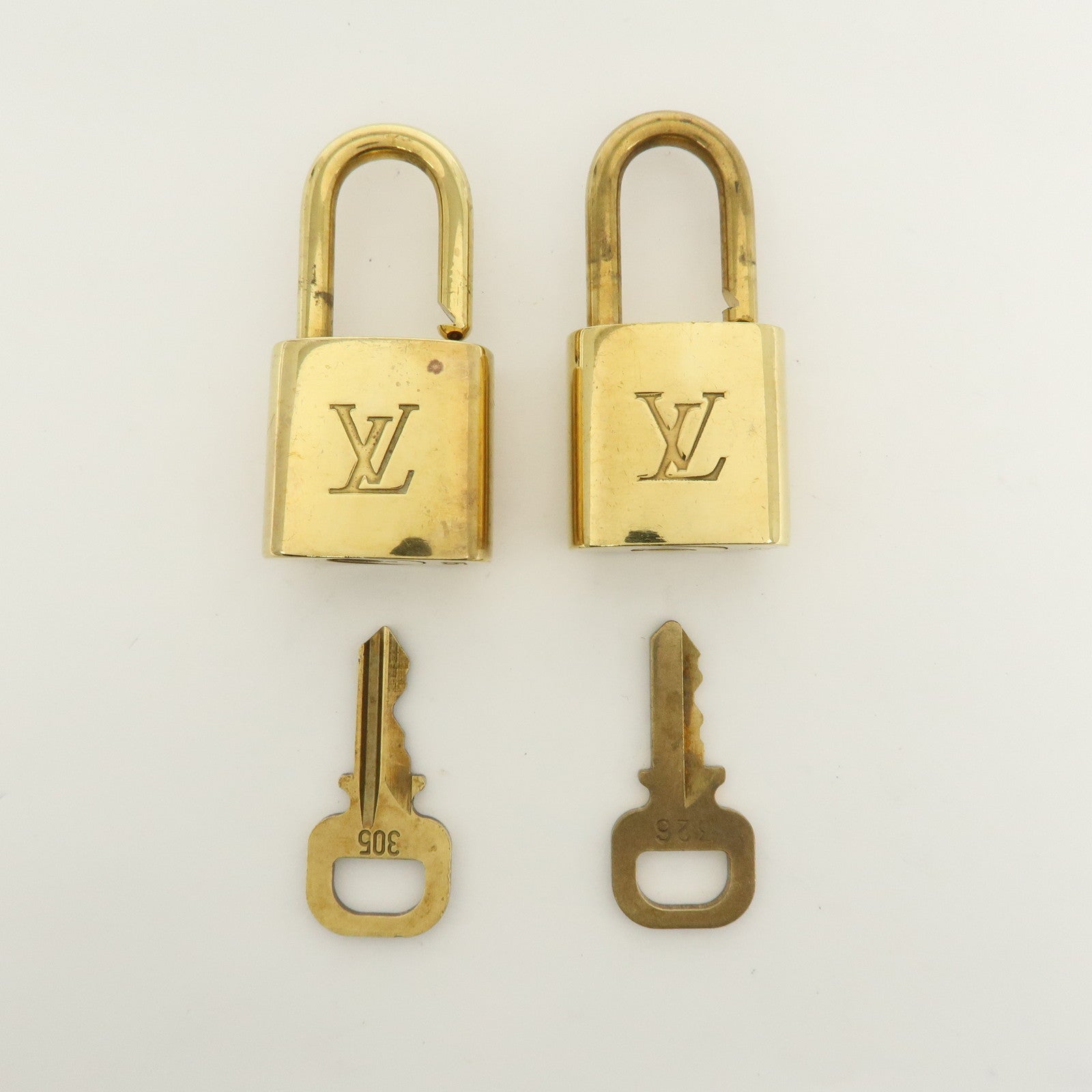 Louis Vuitton Set of 10 Lock & Key Cadena Key Lock Used