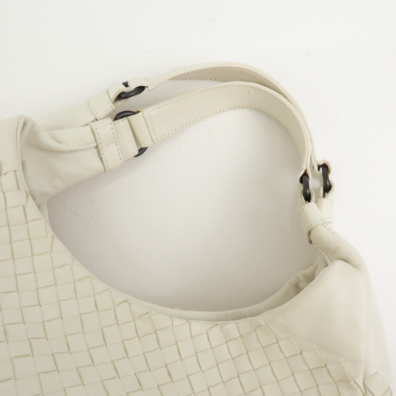 BOTTEGA VENETA Intrecciato Campana Leather Shoulder Bag 125787