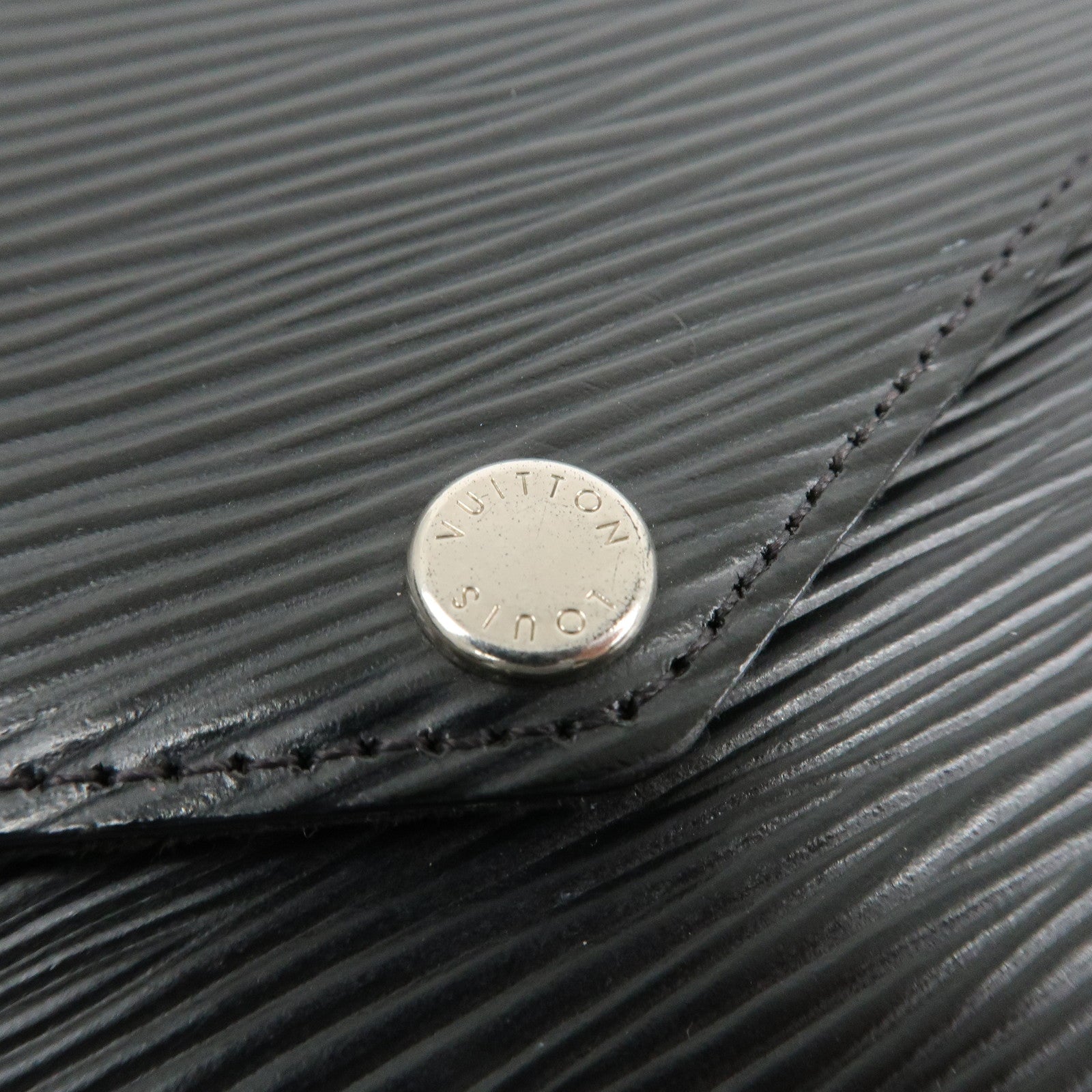 Louis Vuitton Epi Pochette Felicie Leather Hand Bag Black M62648 Used