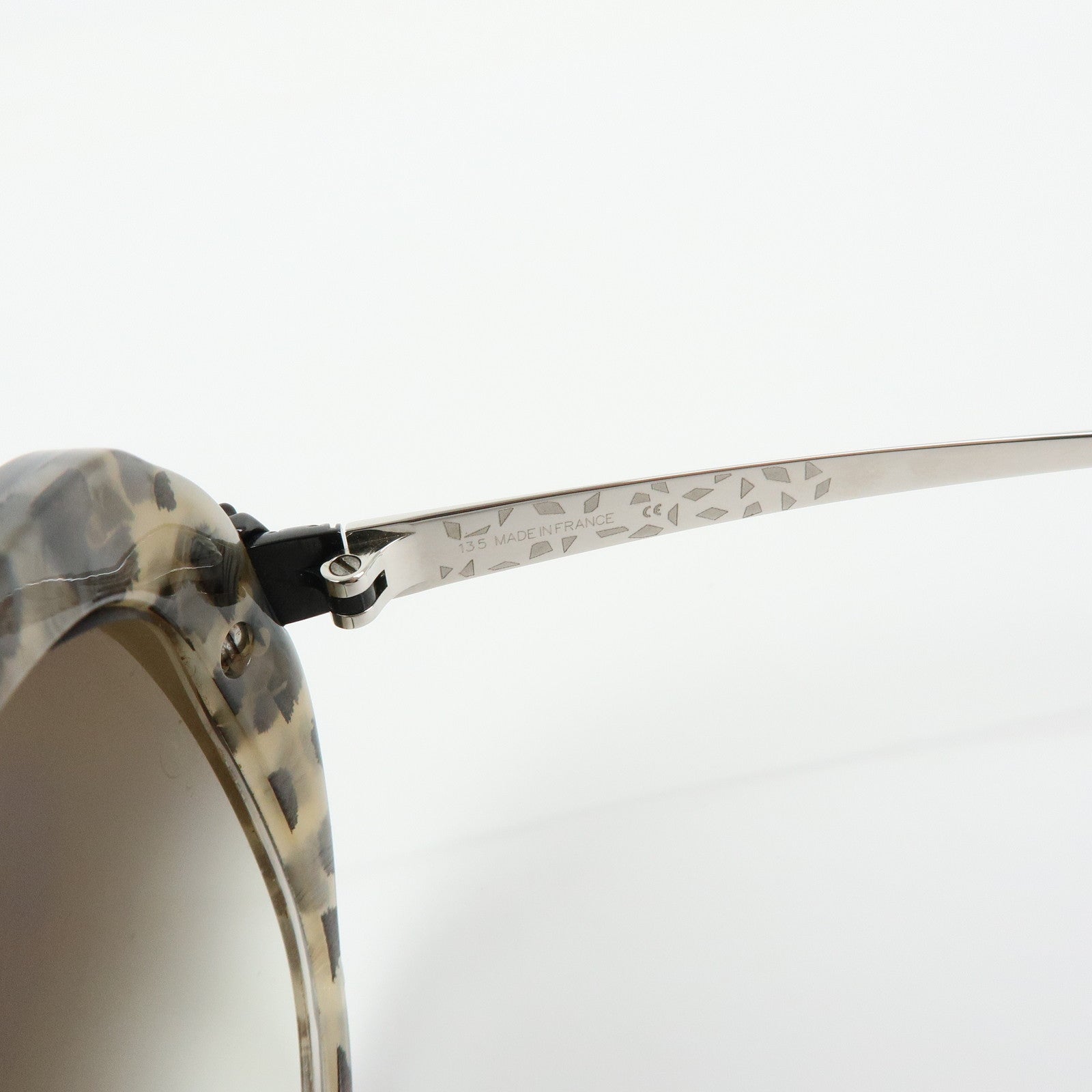 Cartier Panthere Plastic Sunglasses Black Beige DAA2321