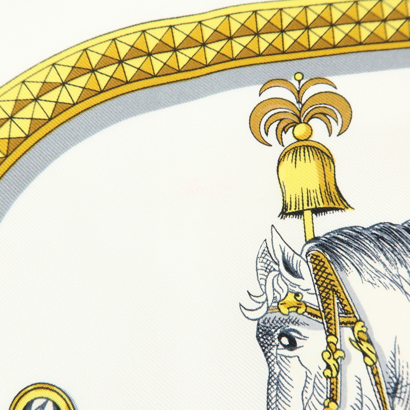 HERMES Carre 90 Silk 100% Scarf GRAND APPARAT White Yellow Navy