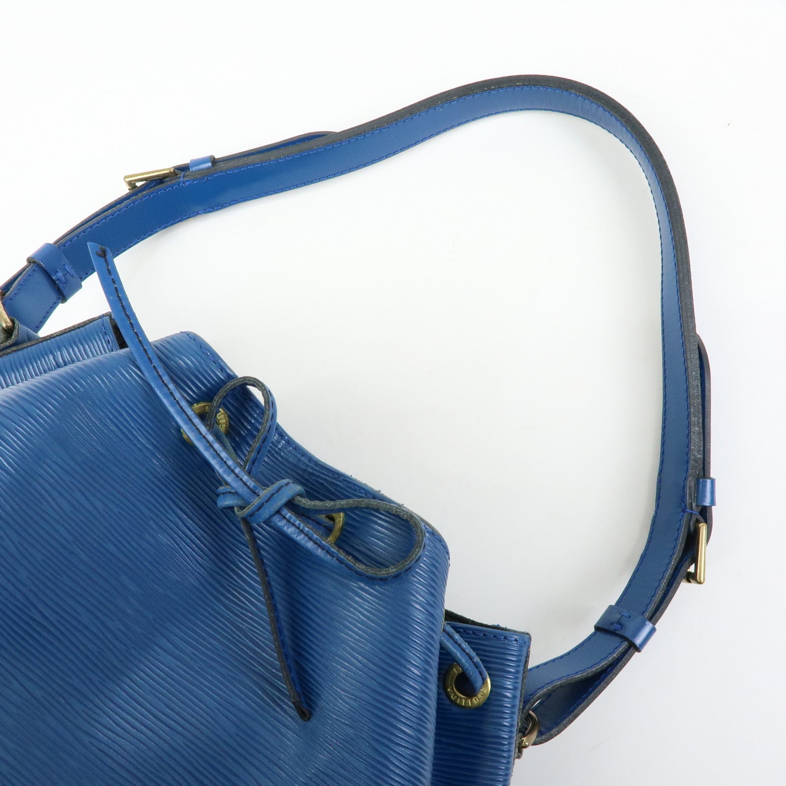 Louis Vuitton Epi Leather Petit Noe Shoulder Bag Toledo Blue M44105
