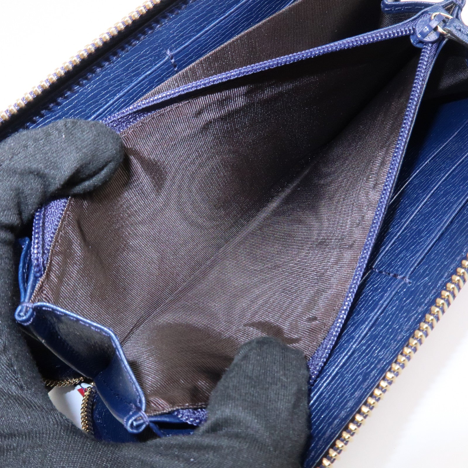 GUCCI Interlocking G Round Zippy Long Wallet Heart Navy 309705