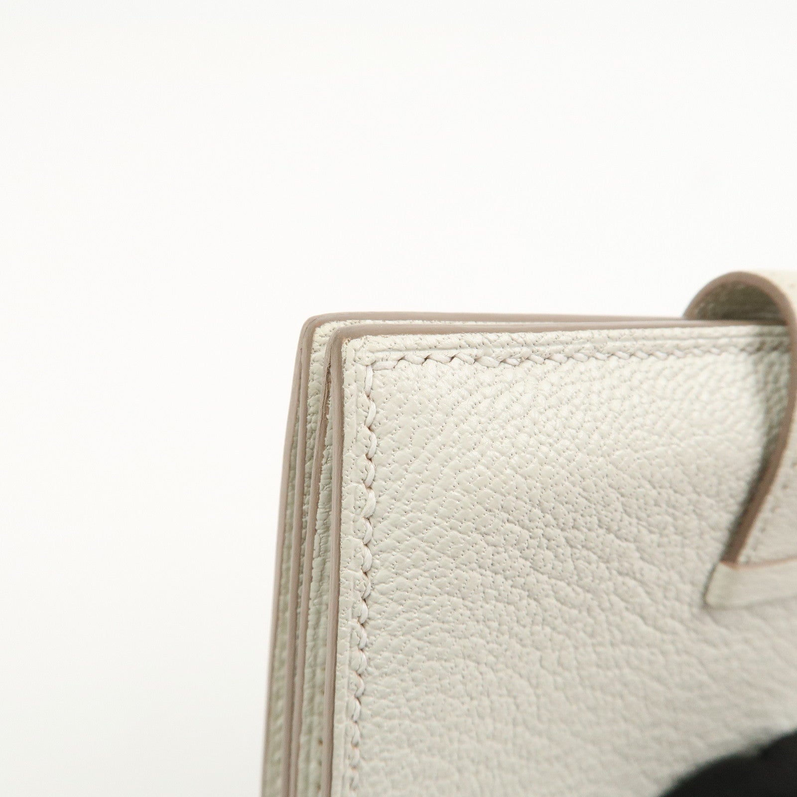 HERMES Bearn Chevre B Stamped Card Case Card Holder Craie