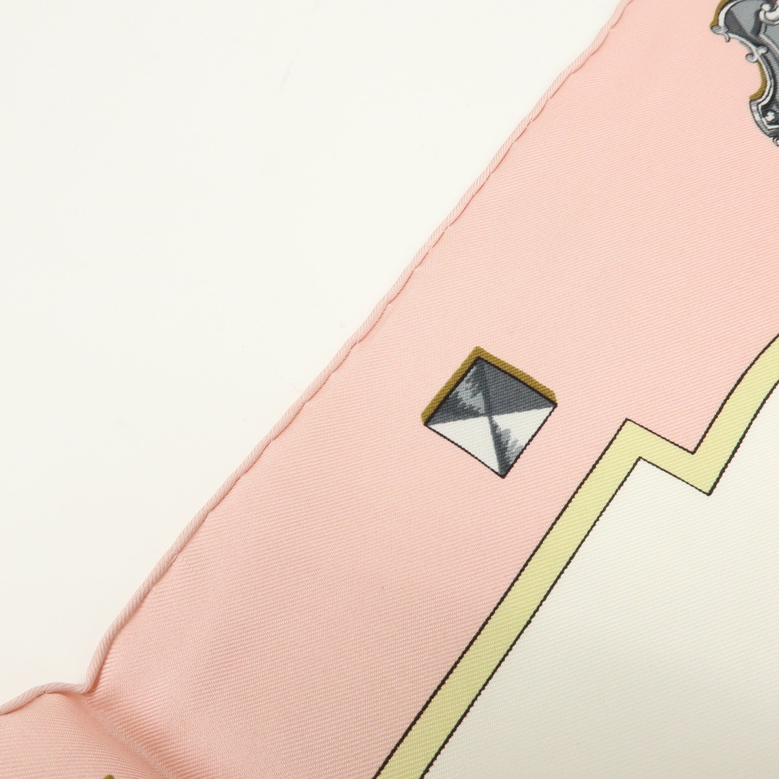 HERMES Carre 90 Silk 100% Scarf LES CLES THE KEYS RARE Light Pink