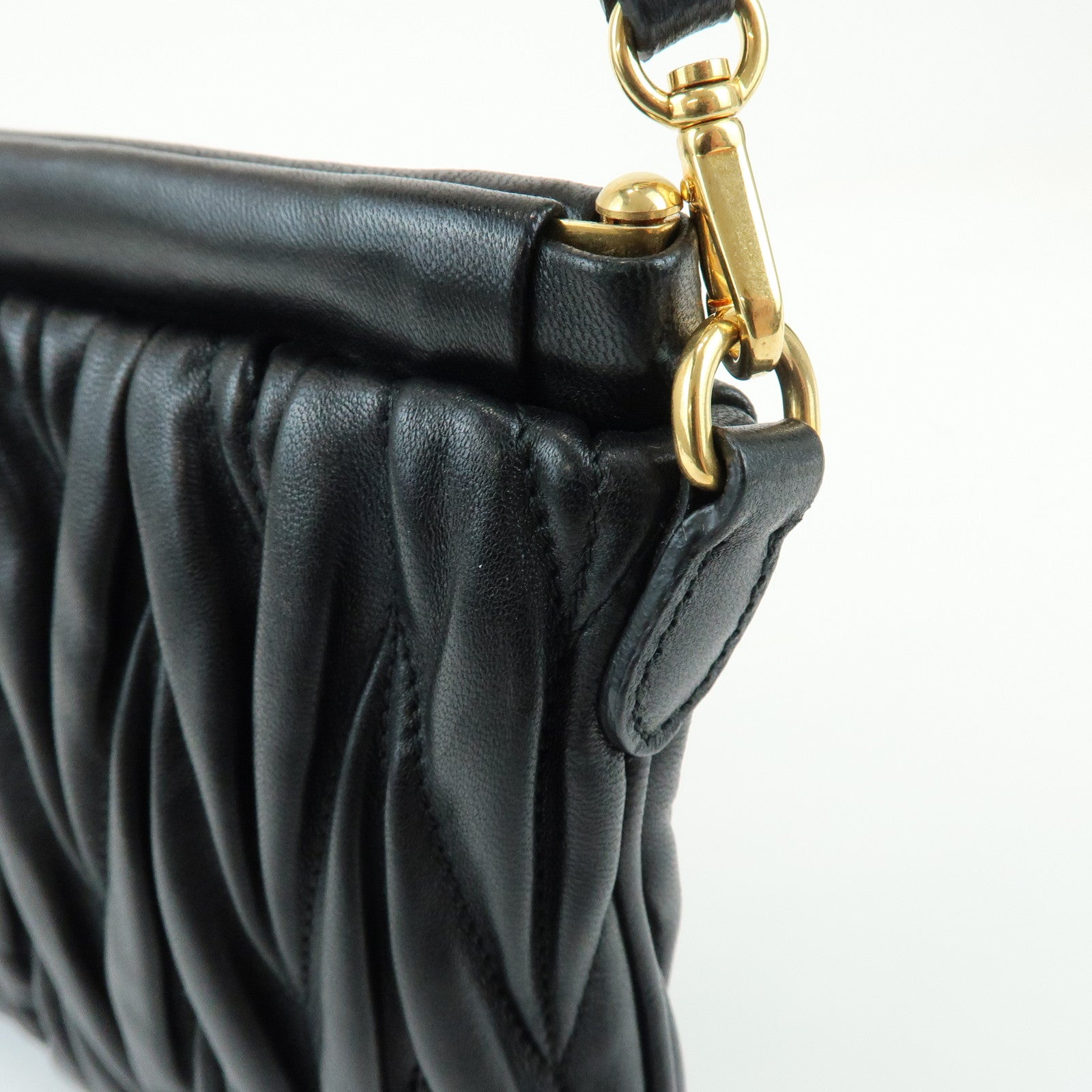MIU MIU Matelasse Nappa Leather Shoulder Bag Black RM1892