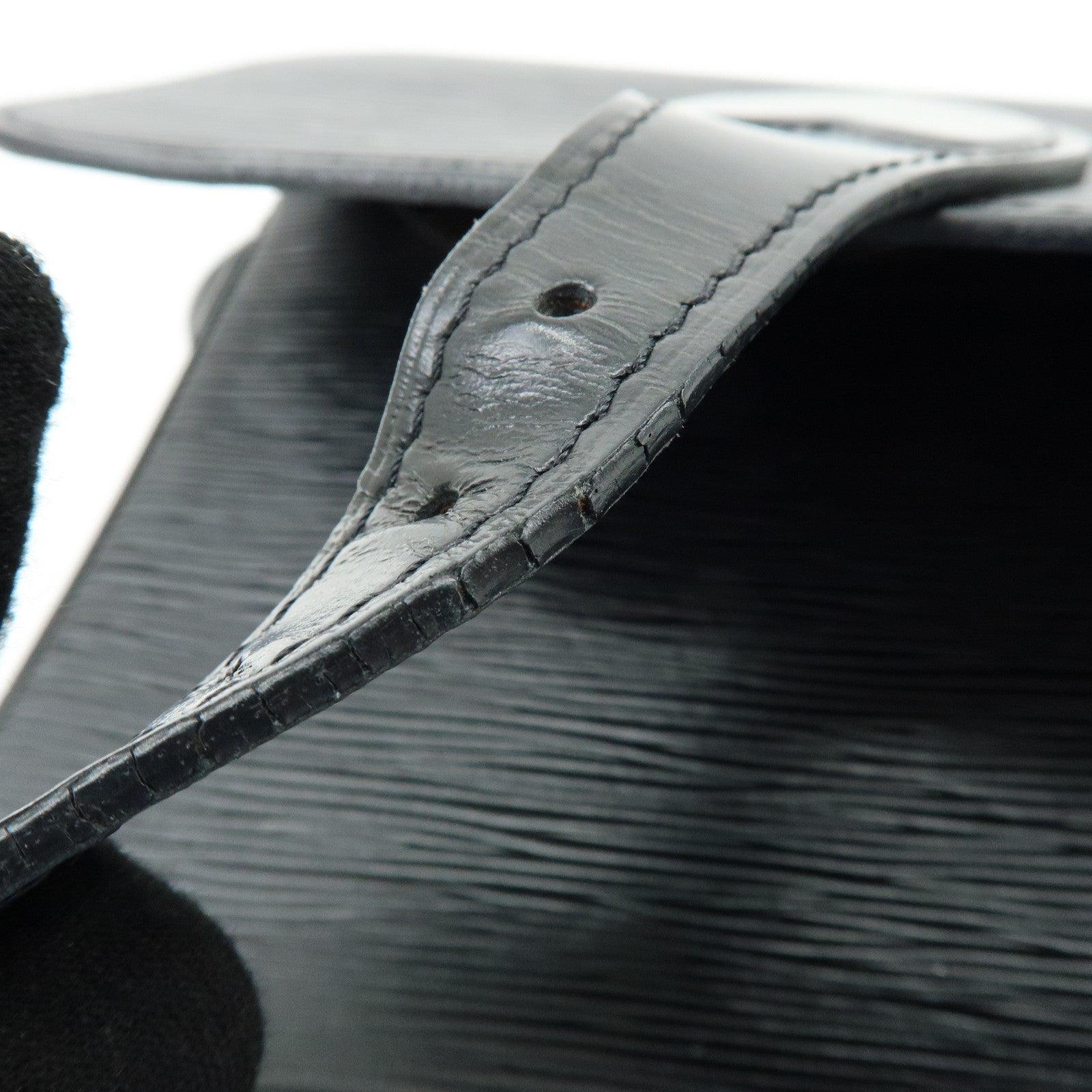 Louis Vuitton Epi Cartouchiere Shoulder Crossbody Bag Noir M52242