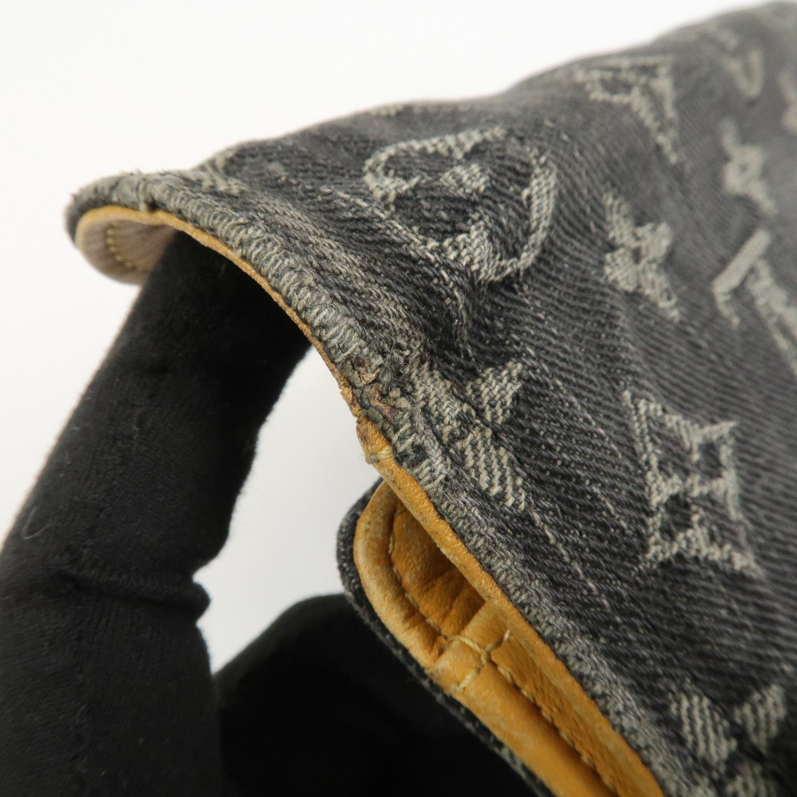 Louis Vuitton Monogram Denim Portefeuille Amelia Noir M95512