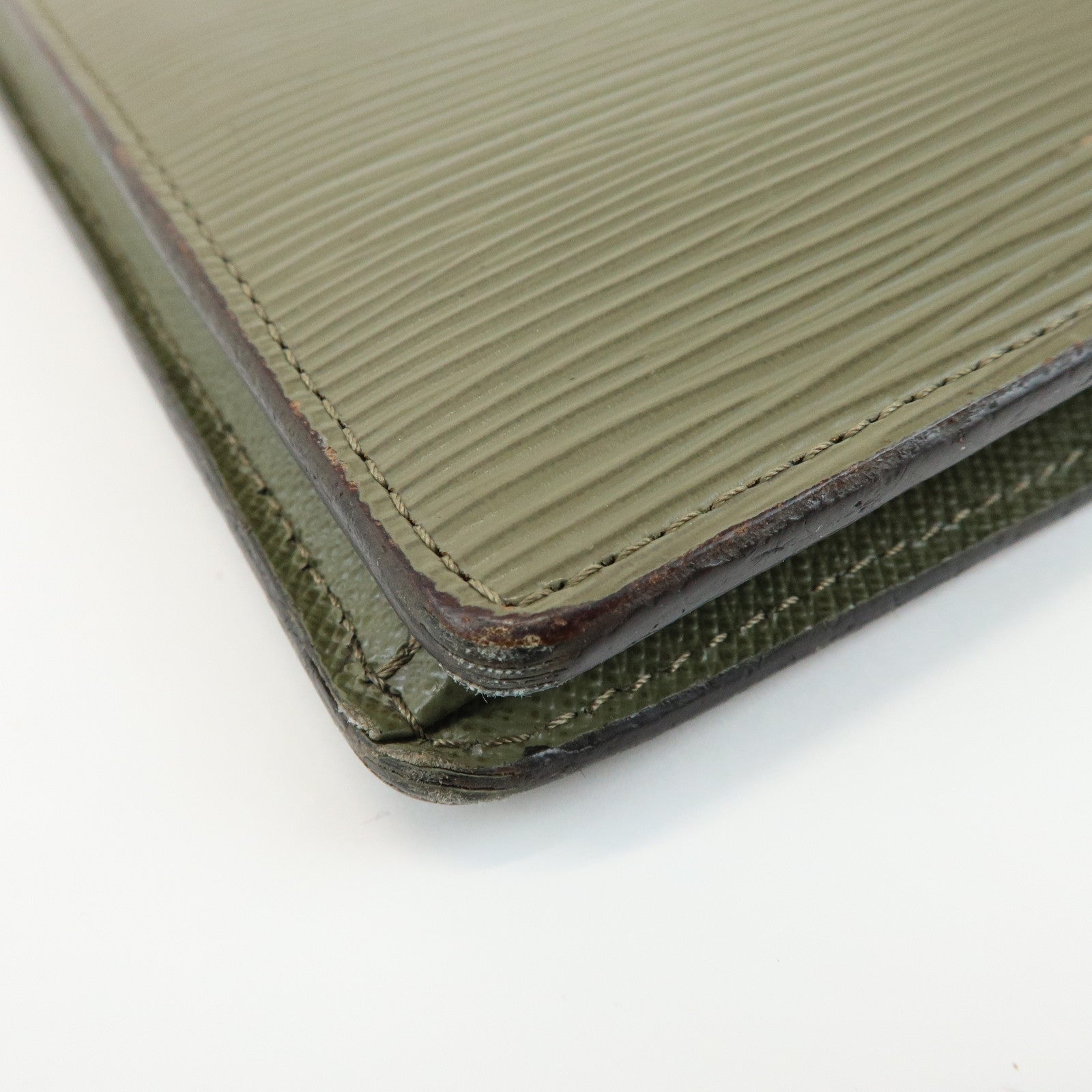 Louis Vuitton Epi Leather Portefeuille Brazza Wallet Khaki M61819