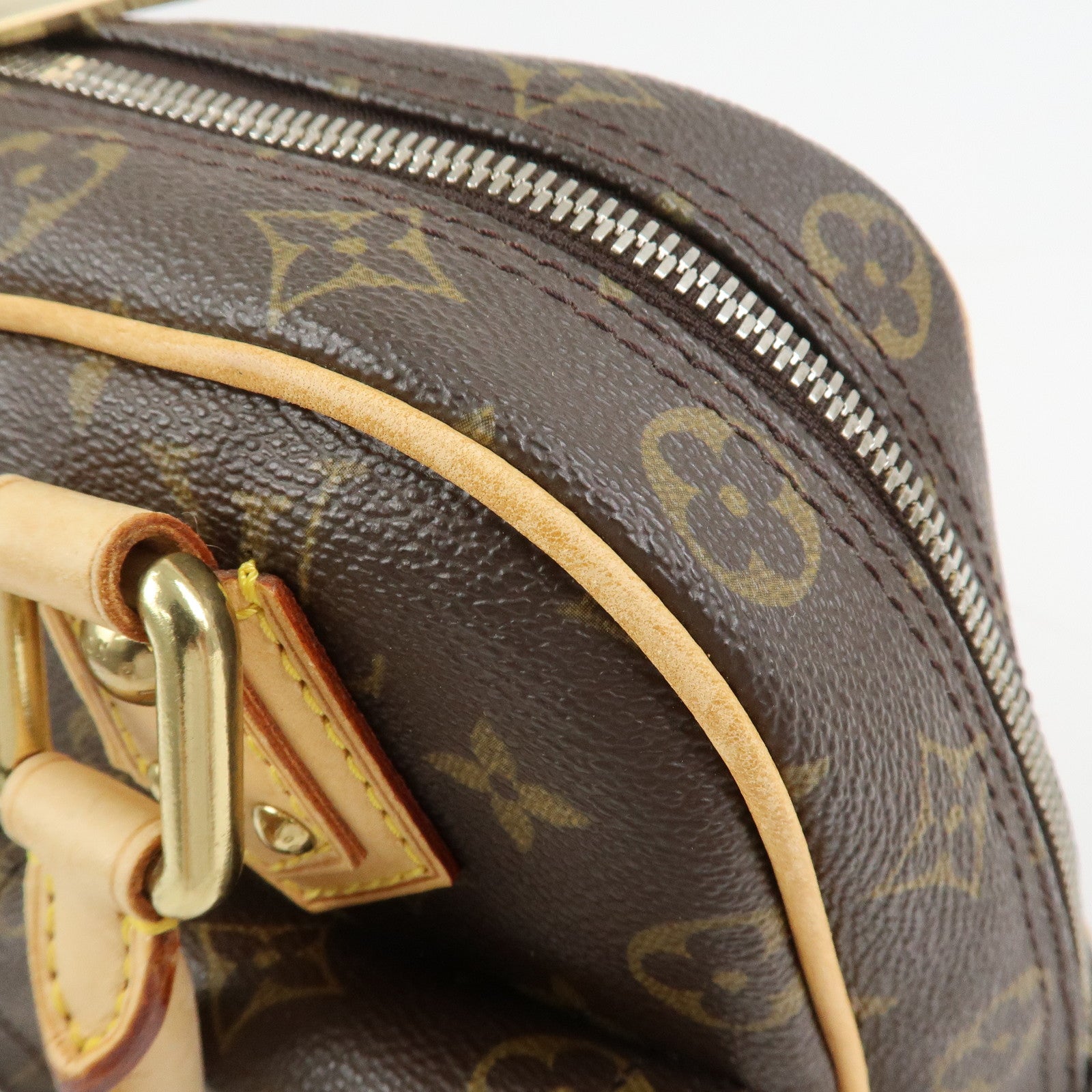 Louis Vuitton Monogram Manhattan PM Hand Bag Brown M40026