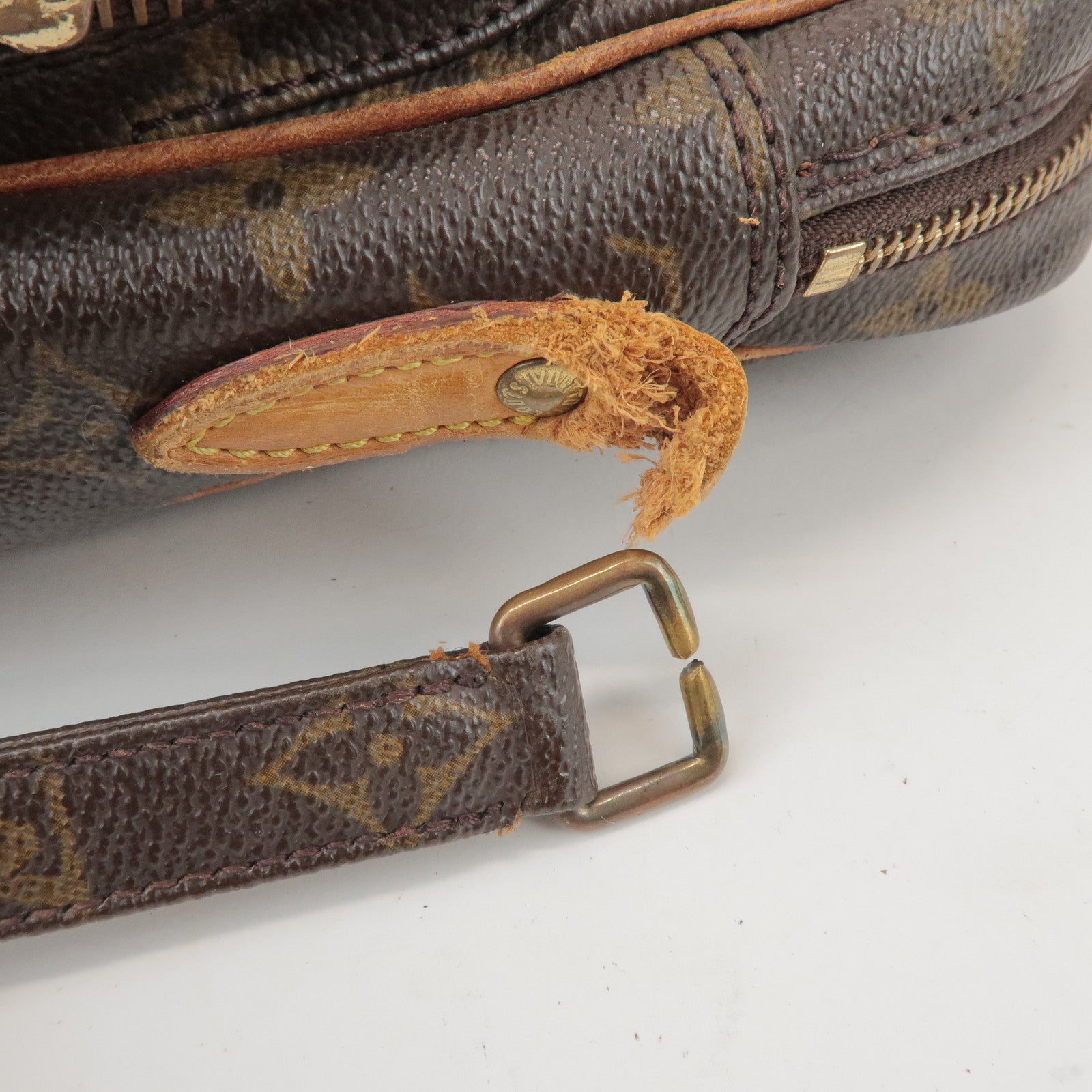 Louis Vuitton Monogram Amazone Shoulder Bag Crossbody Bag M45236