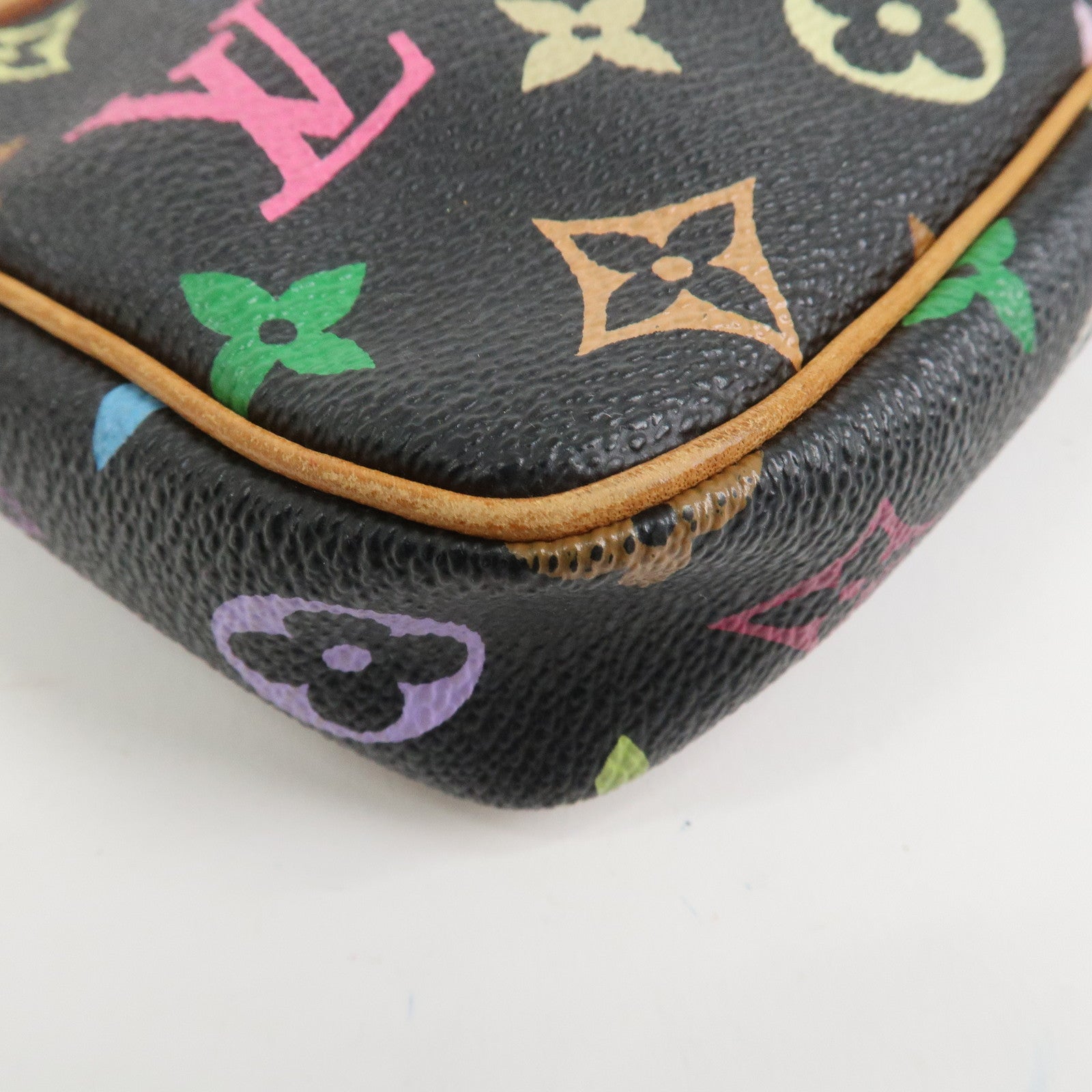 Louis Vuitton Monogram Multicolor Pochette Accessoires Noir M92648