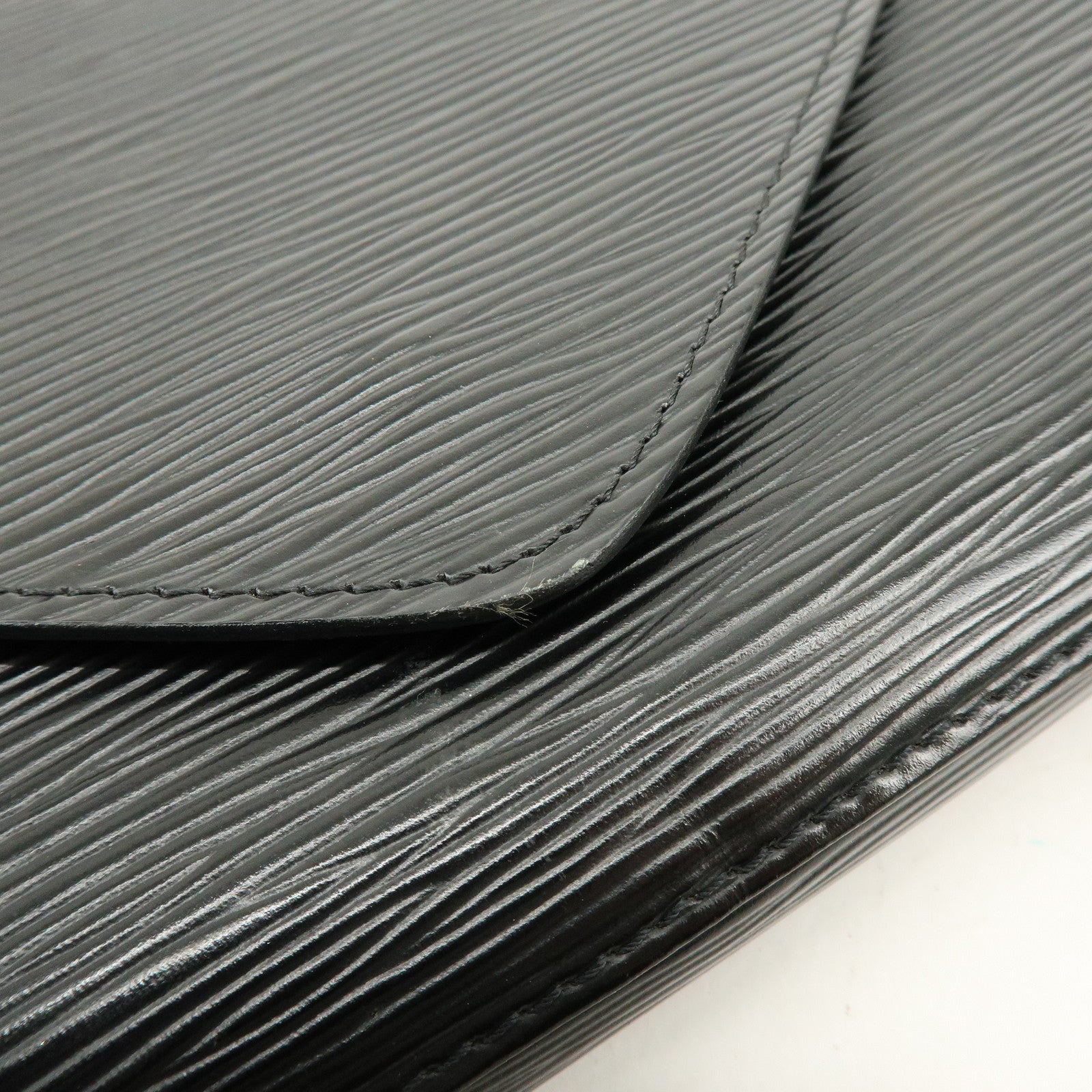 Louis Vuitton Epi Art Deco Clutch Bag Noir Black M52632