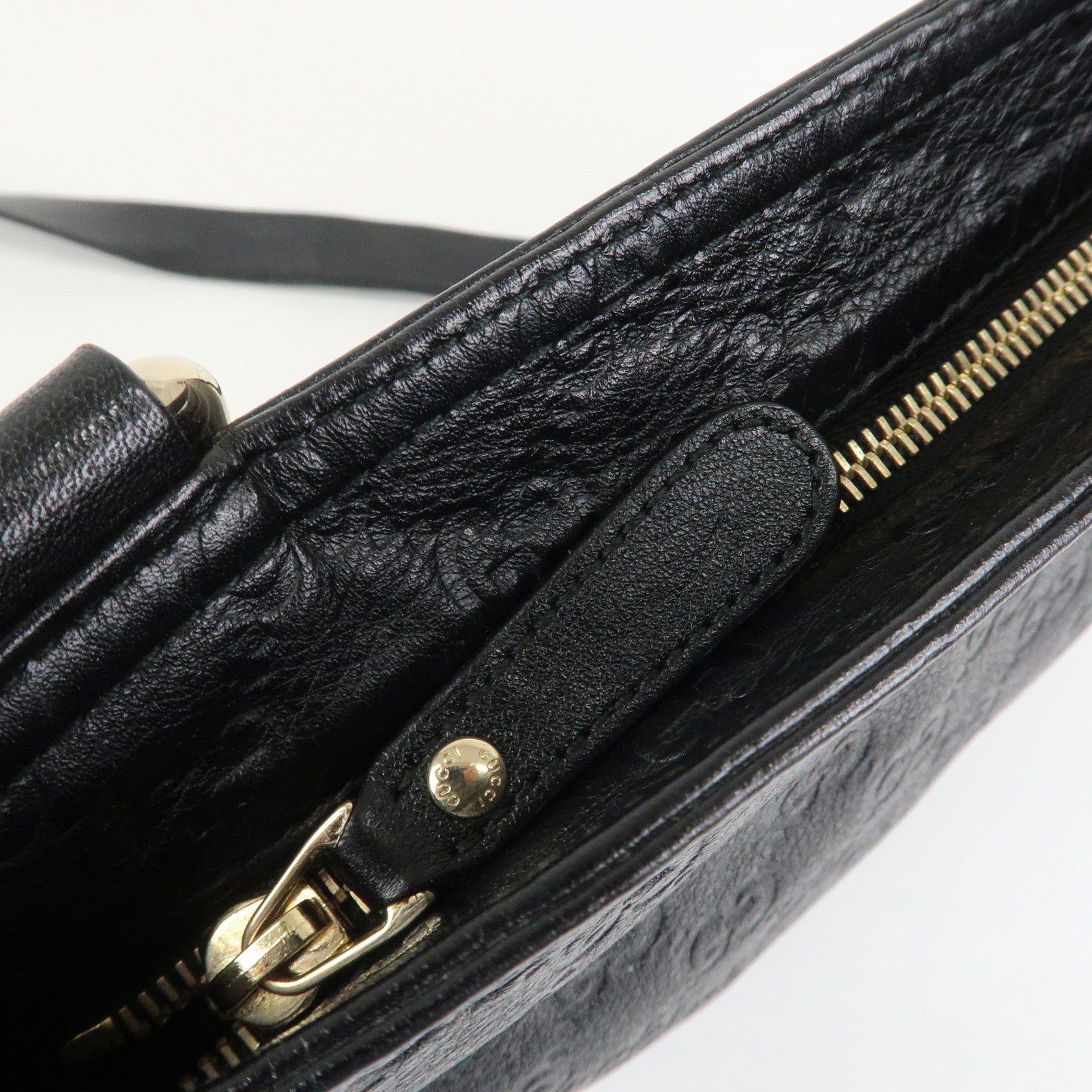 GUCCI Guccissima Leather Shoulder Bag Crossbody Bag Black 201446