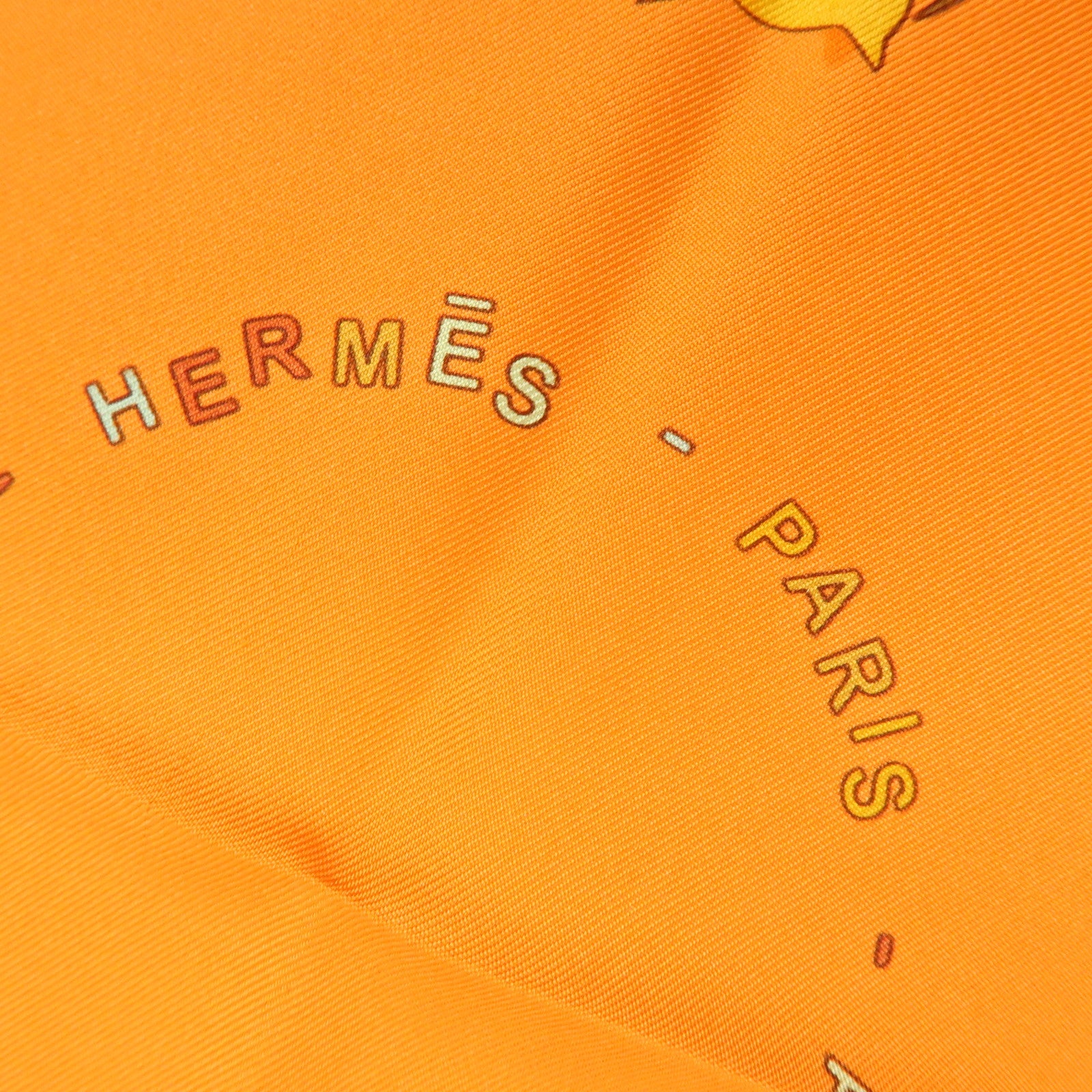 HERMES Carre 90 Silk 100% Scarf A WALK IN THE PARK Orange