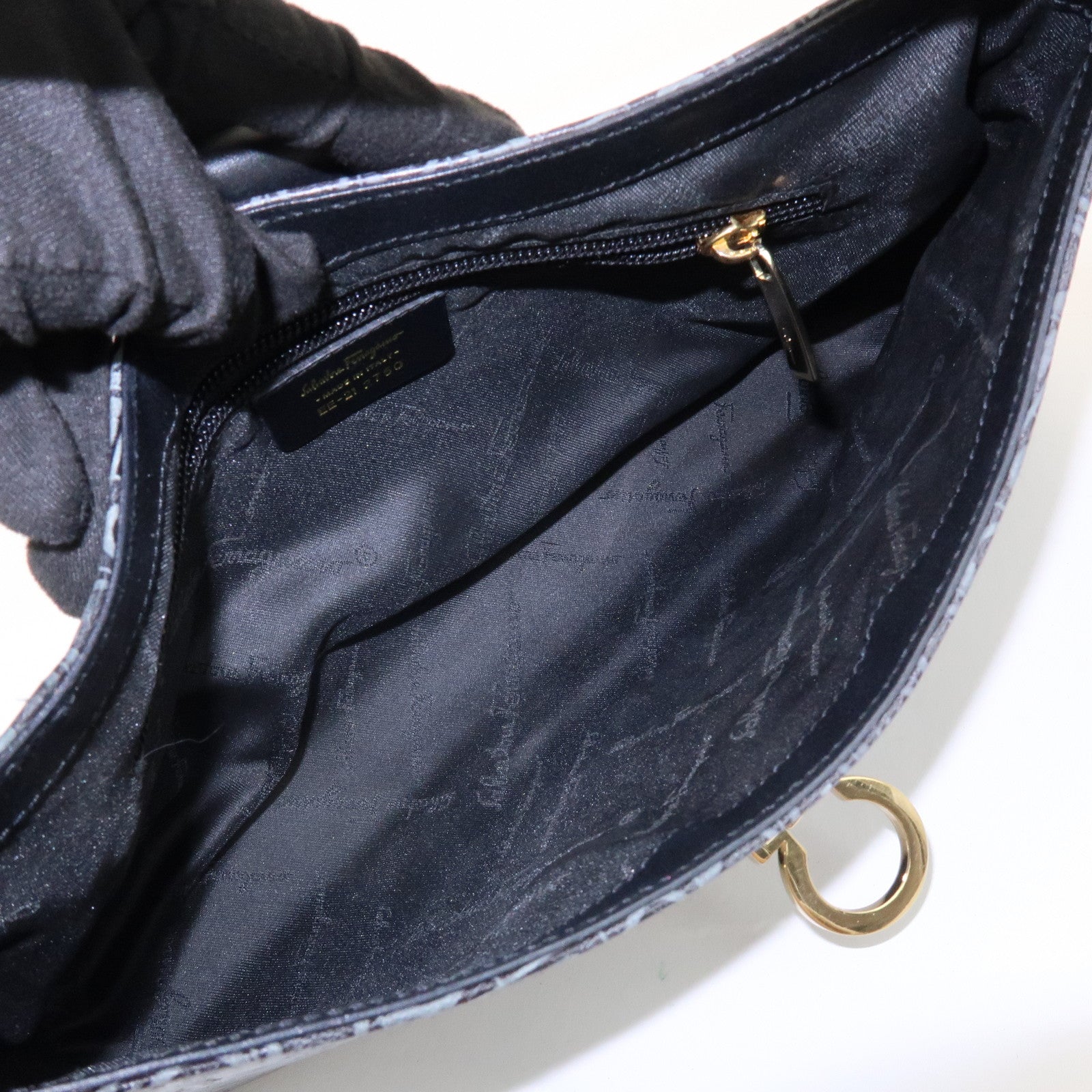 Ferragamo Gancini Leather Shoulder Bag Hand Bag Black