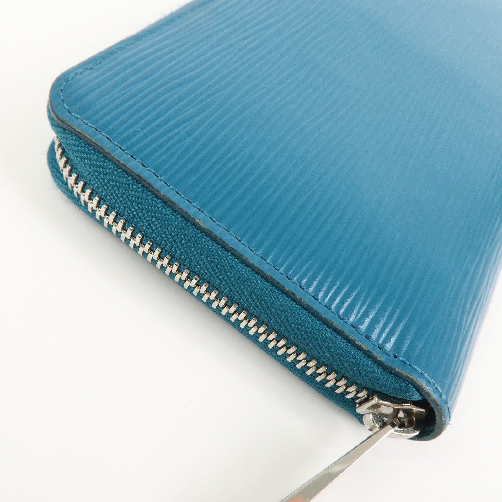 Louis Vuitton Epi Leather Zippy Long Wallet Cyan Blue M60311