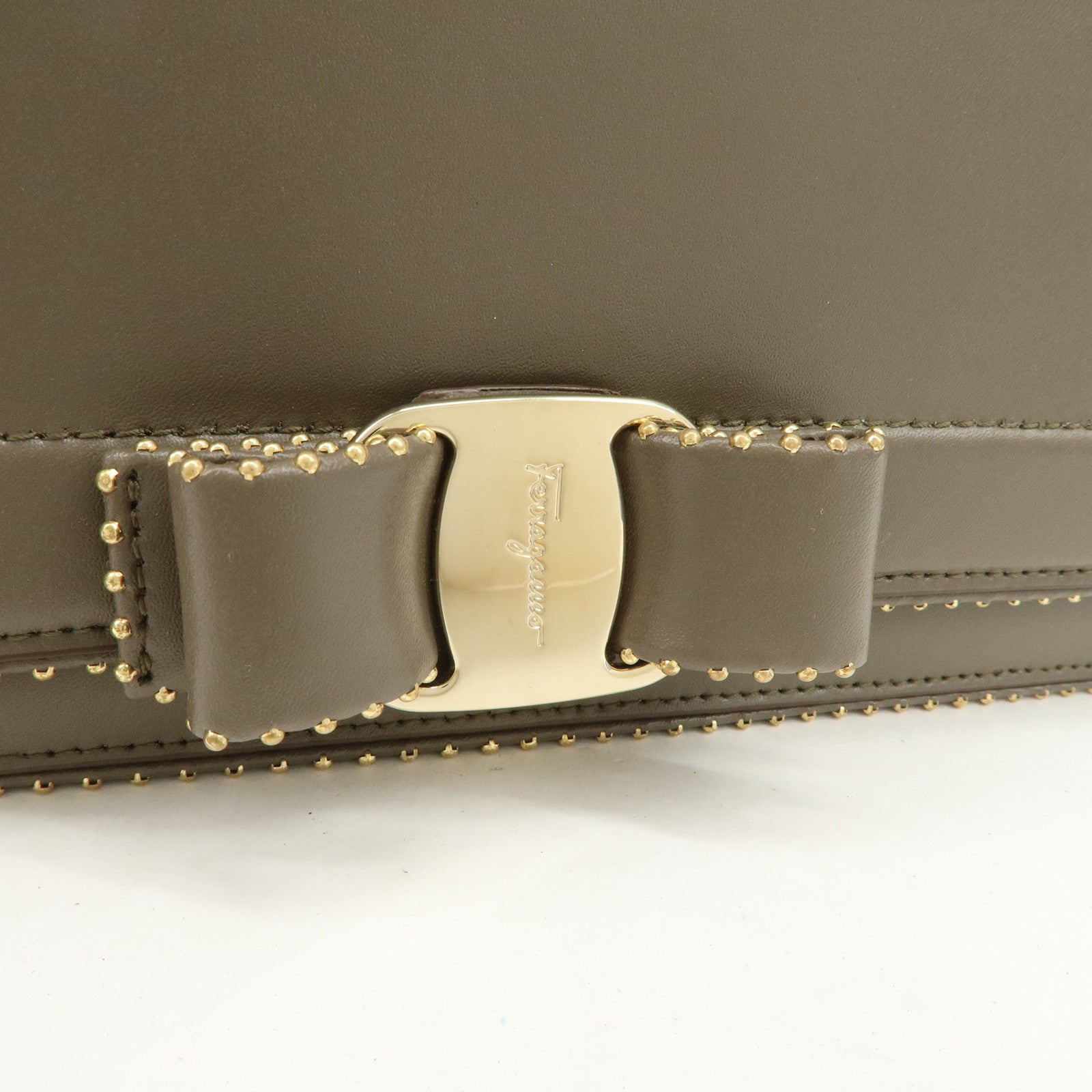 Ferragamo Vara Leather Ribbon Studs Shoulder Bag Greige Used