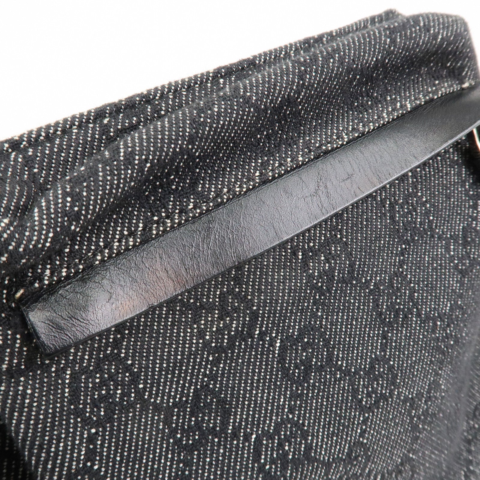 GUCCI GG Canvas Leather Waist Bag Crossbody Bag Black 28566 Used