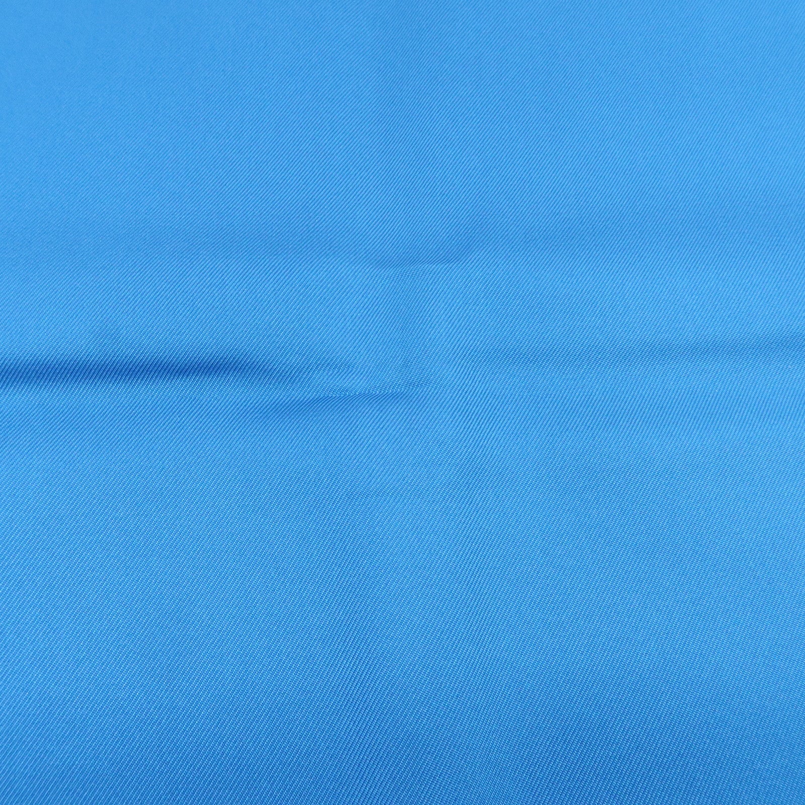 HERMES Carre 90 Silk 100% Couvertures et Tenues de Jour Scarf Red