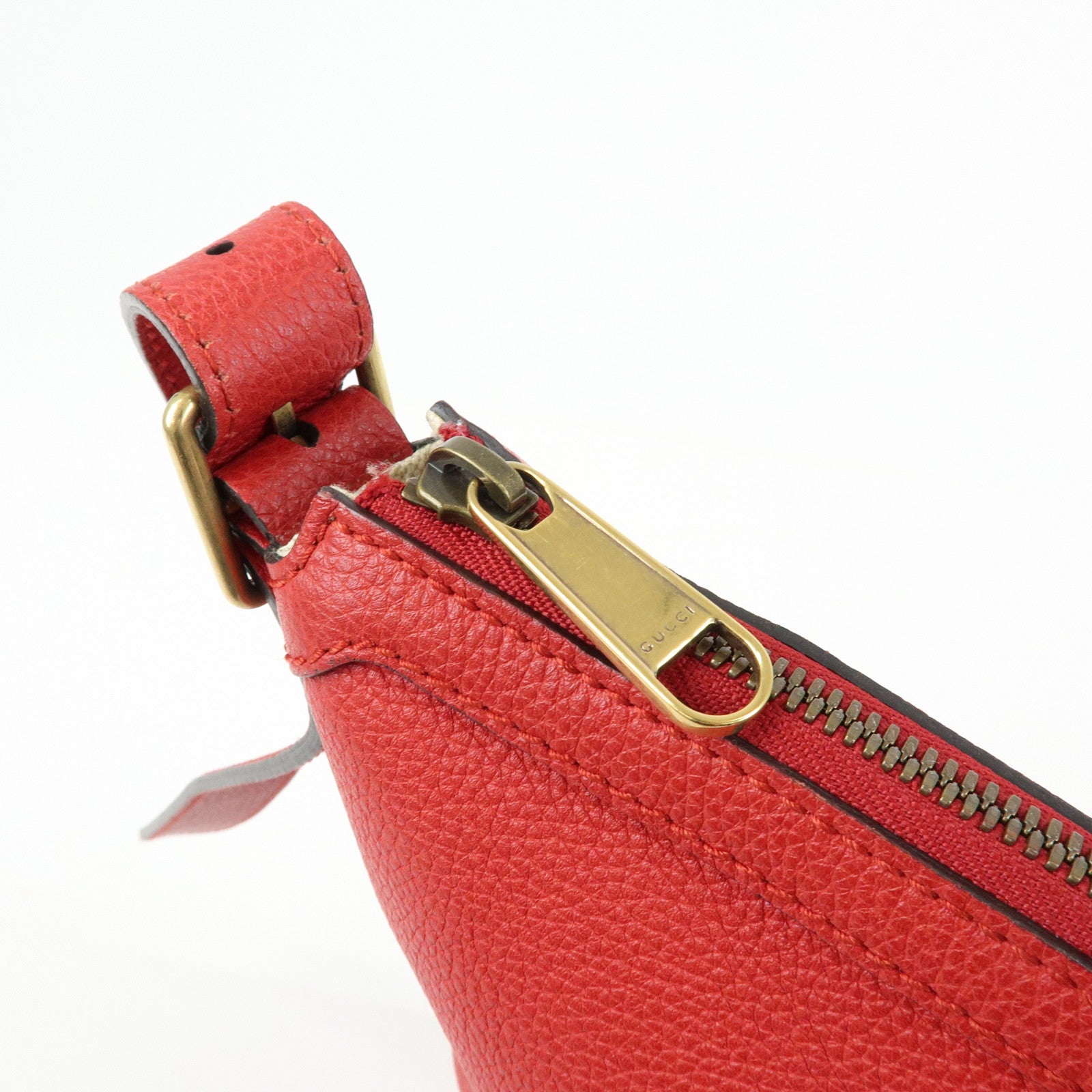 GUCCI Logo Sherry Half Moon Leather Shoulder Bag Red 523588