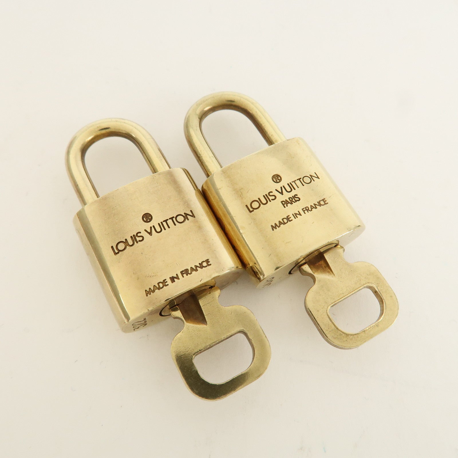 Louis Vuitton Set of 10 Lock & Key Cadena Key Lock Metal Gold Used