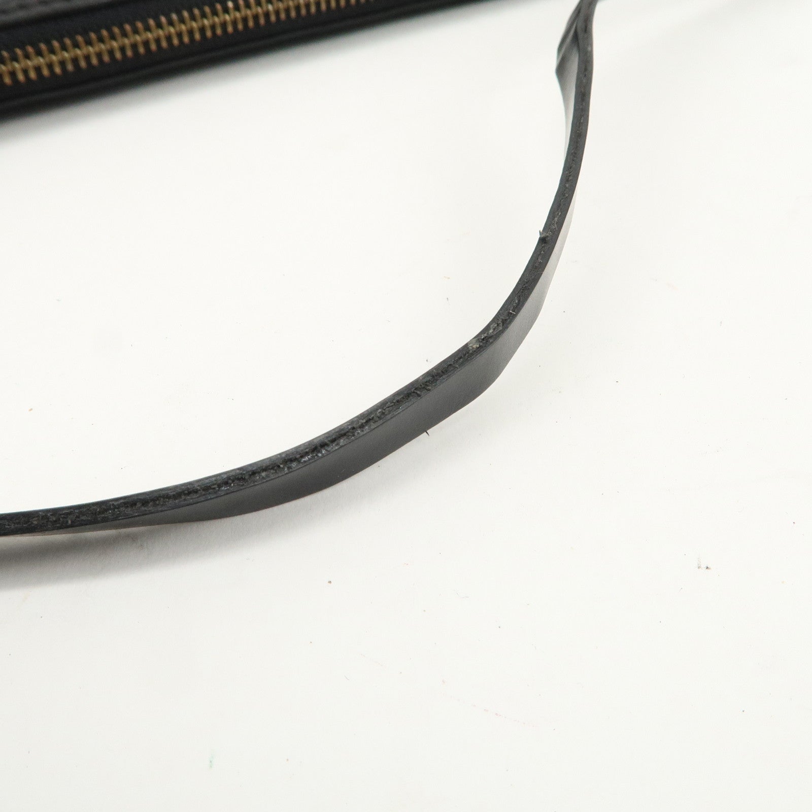 Louis Vuitton Epi Pochette Accessoires Hand Bag Noir M52942