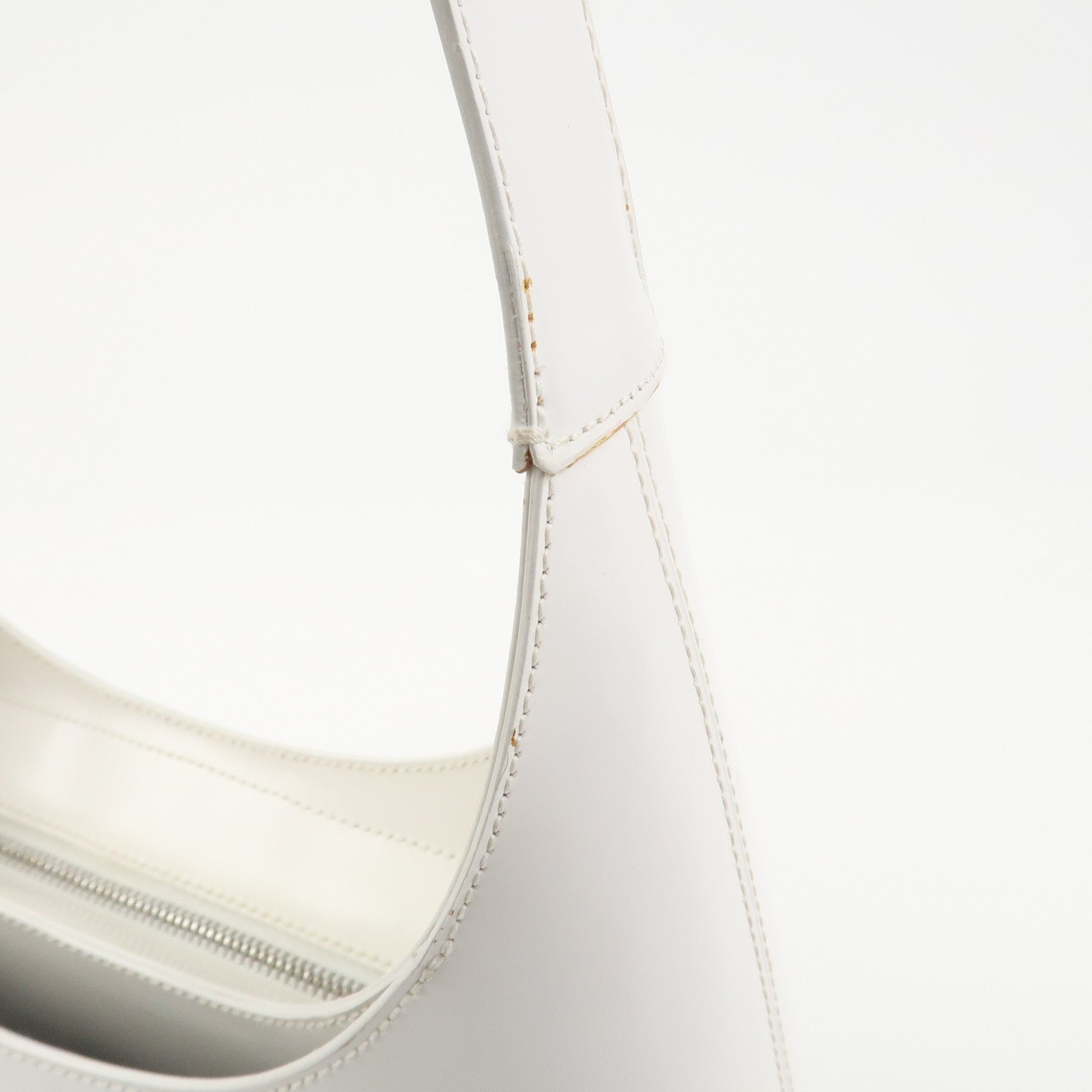 Ferragamo Gancini Leather Shoulder Bag Hand Bag White Silver