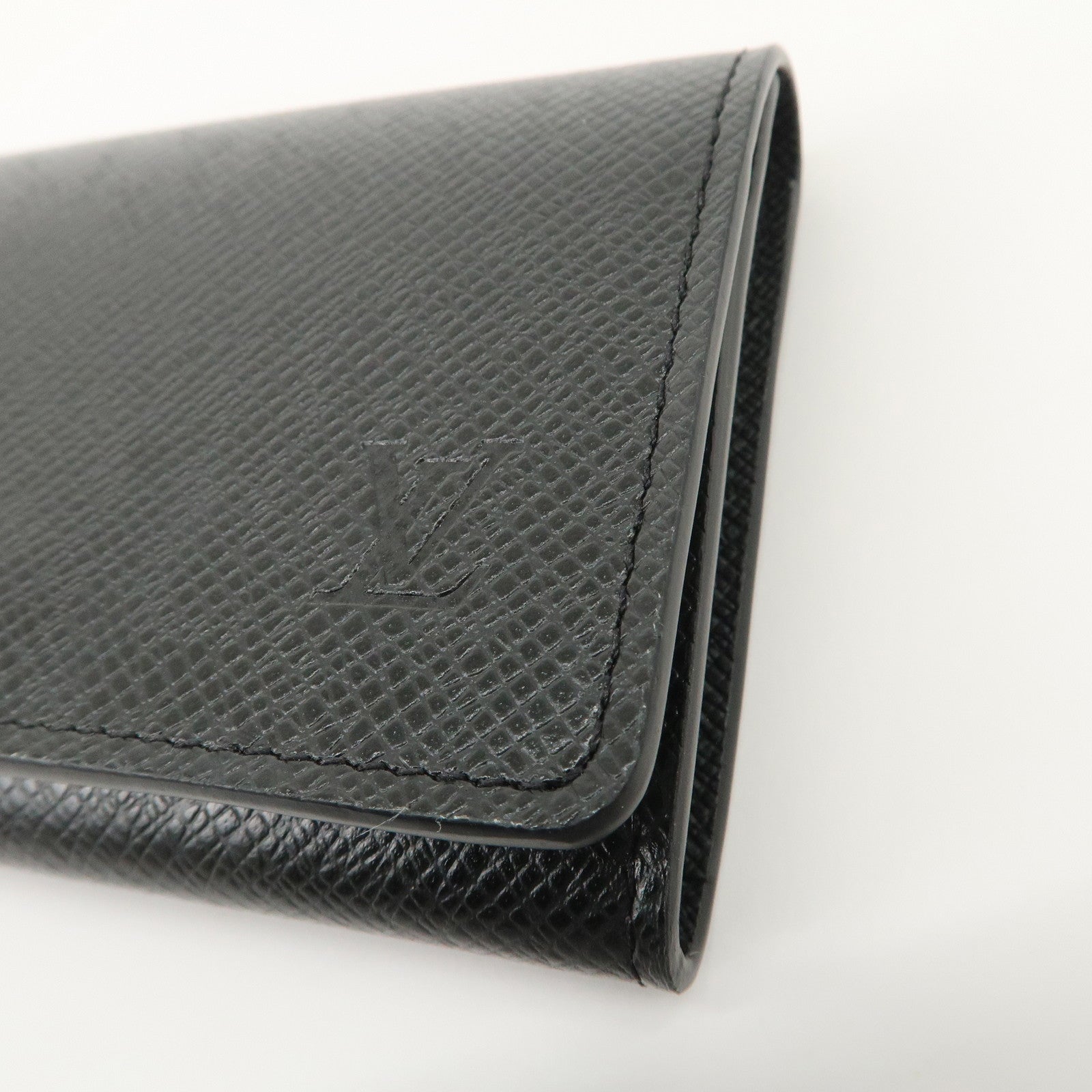 Louis Vuitton Taiga Envelope Carte de Visite NM Card Case M64595