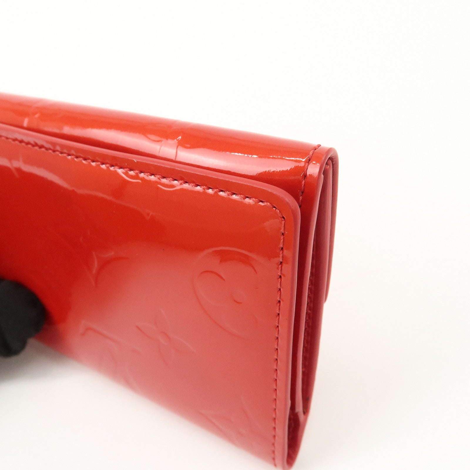 Louis Vuitton Monogram Vernis Ludlow Bi-fold Wallet Rouge M91090