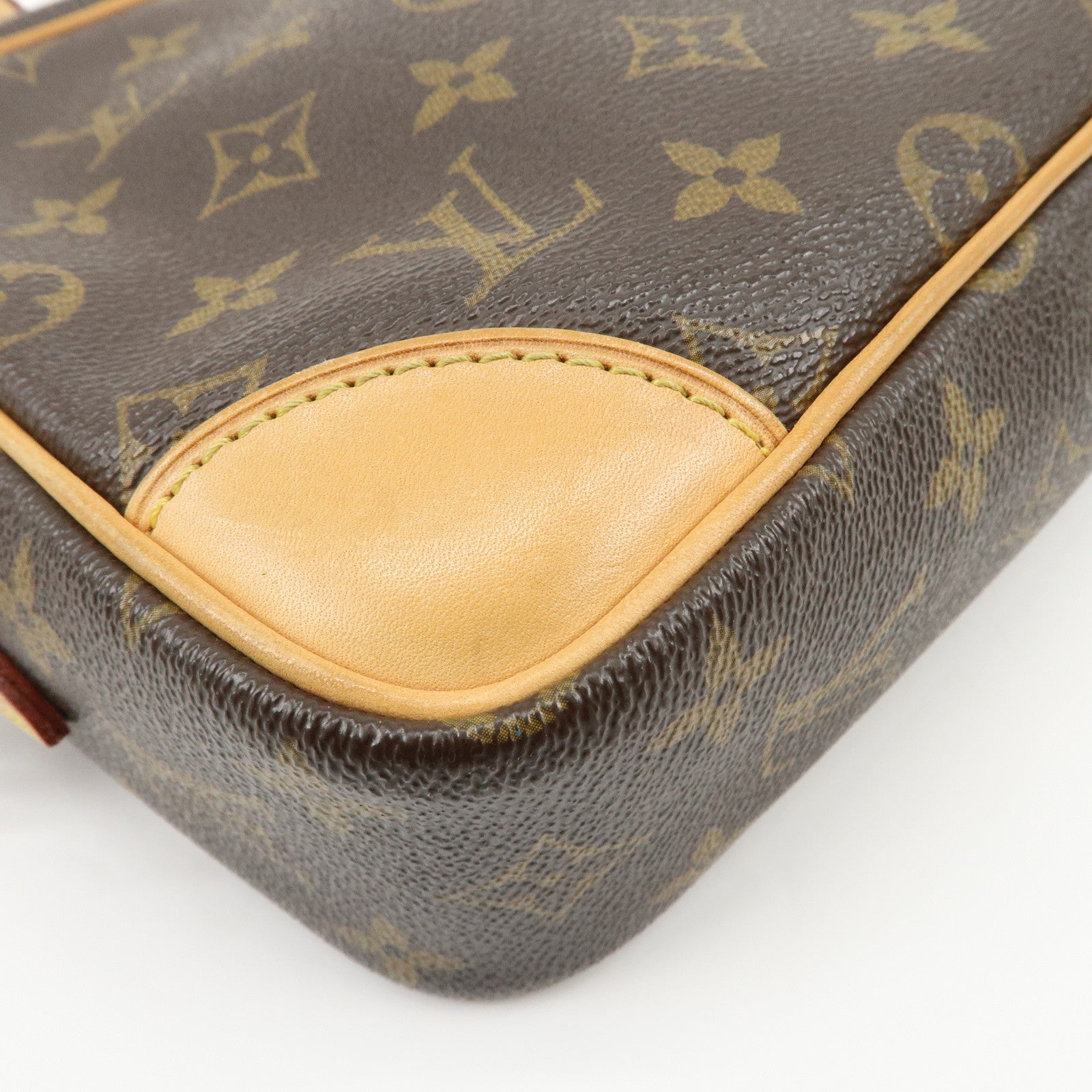 Louis Vuitton Monogram Trocadero 27 Crossbody Bag M51274