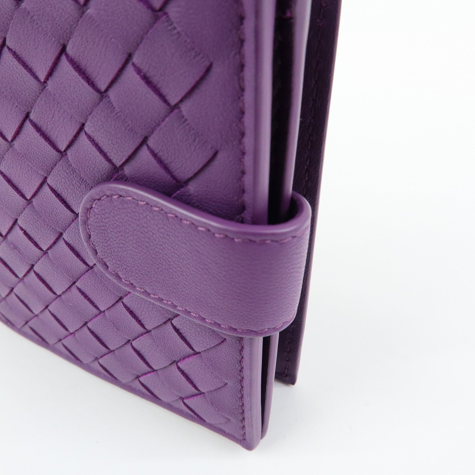 BOTTEGA VENETA Intrecciato Leather Bi-fold Comact Wallet Purple