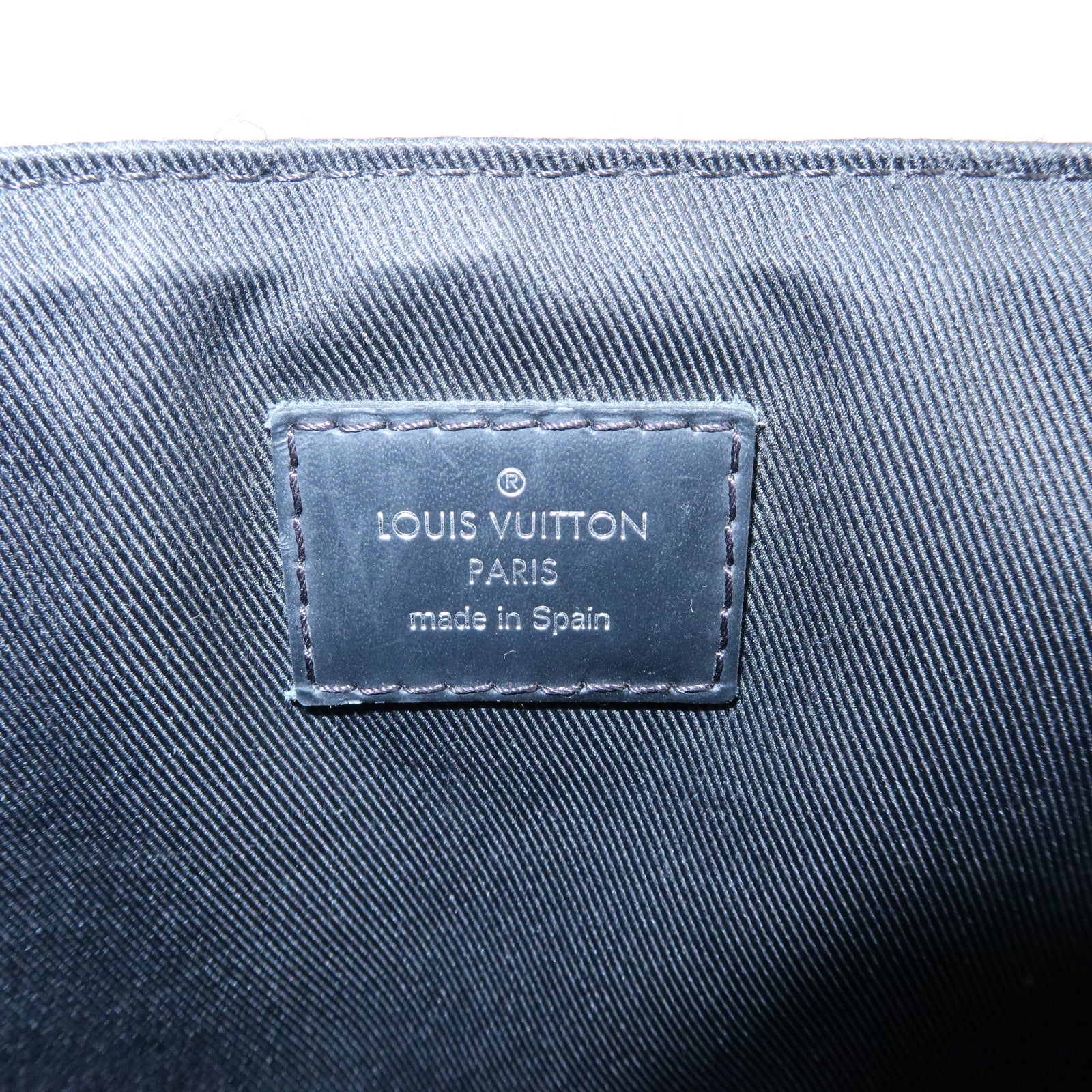 Louis Vuitton Damier Graphite District PM NM Crossbody Bag N41028