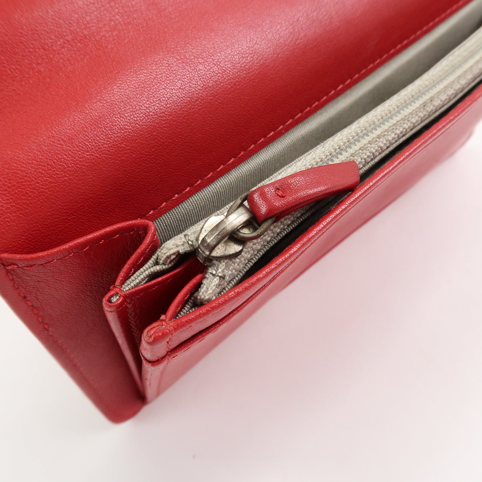 CHANEL COCO Mark Caviarskin Bi-Fold Long Wallet Red