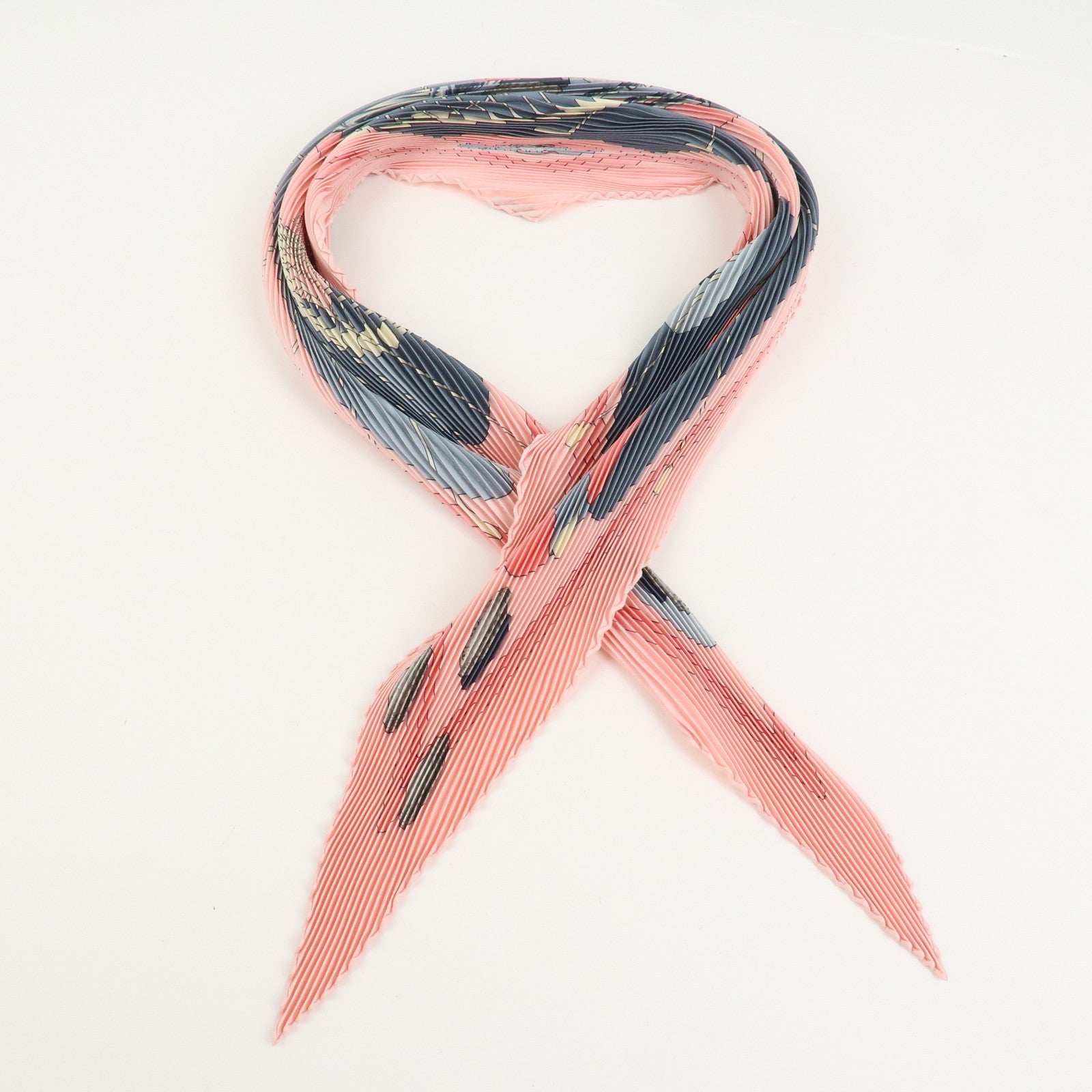 HERMES Pleated Carré Swing Silk 100% Scarf Golf Pattern Pink Gray