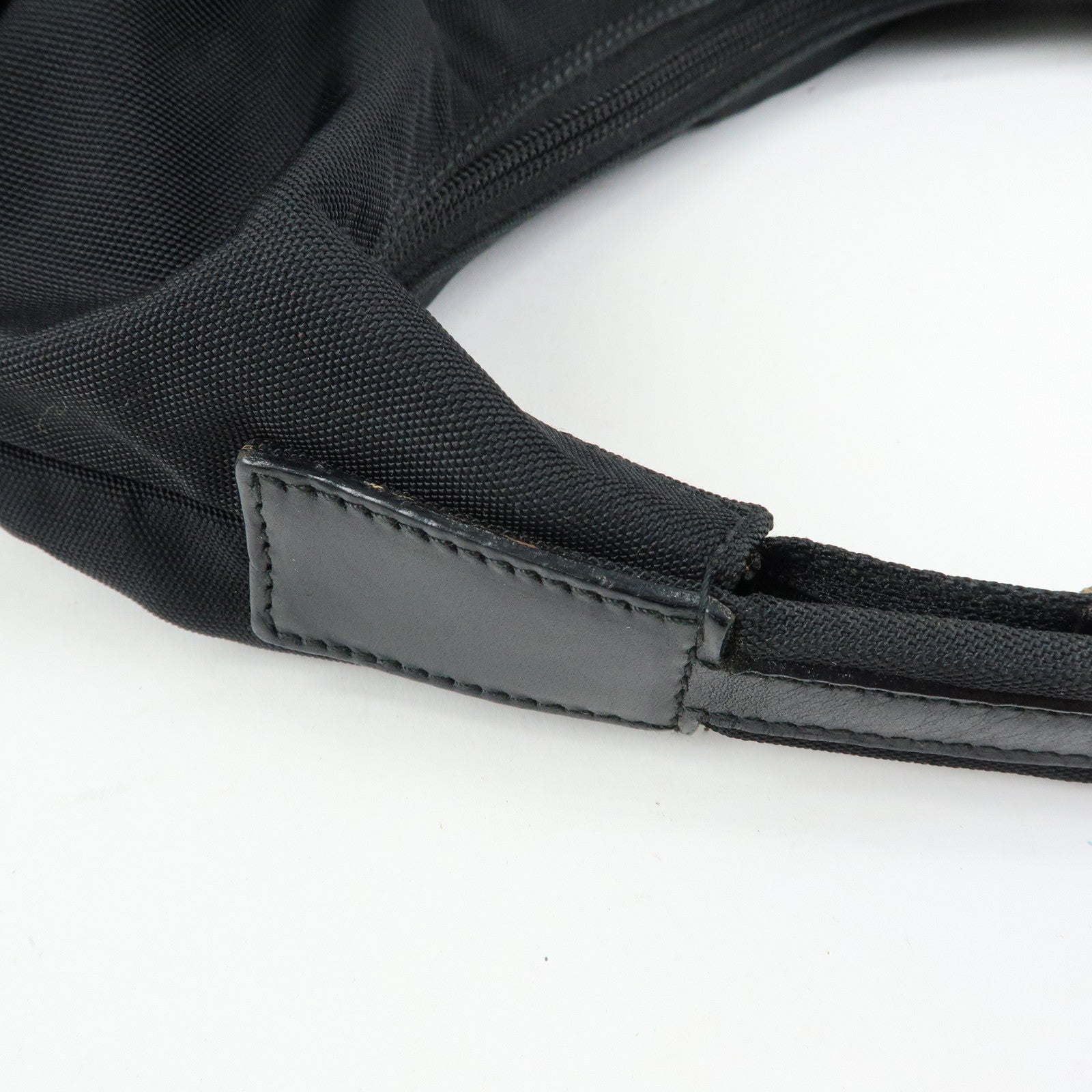 GUCCI Logo Nylon Leather Shoulder Bag Black 001・3386