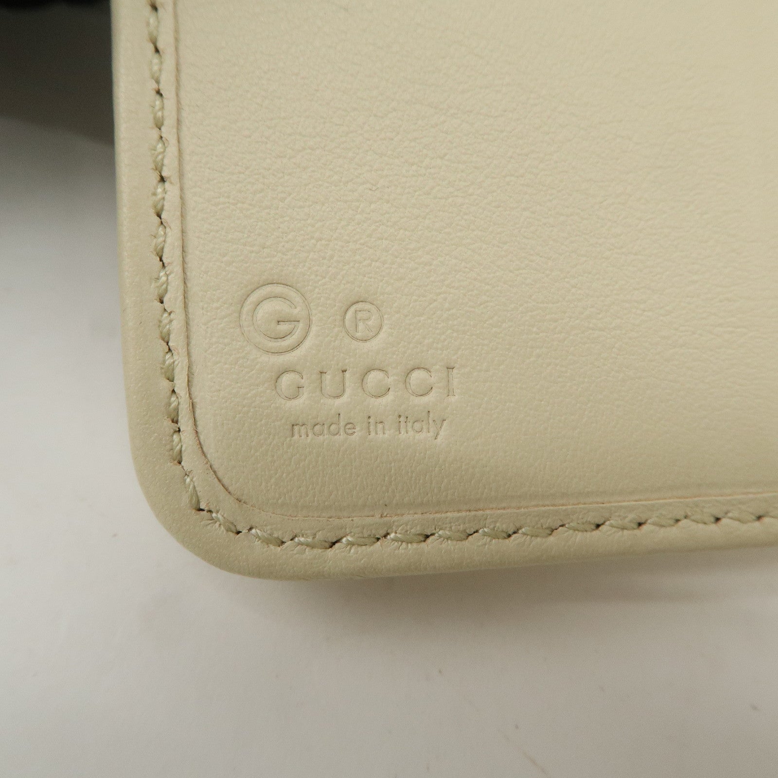 GUCCI Micro Guccissima Leather Signature Bi-Fold Compact Wallet Ivory Used