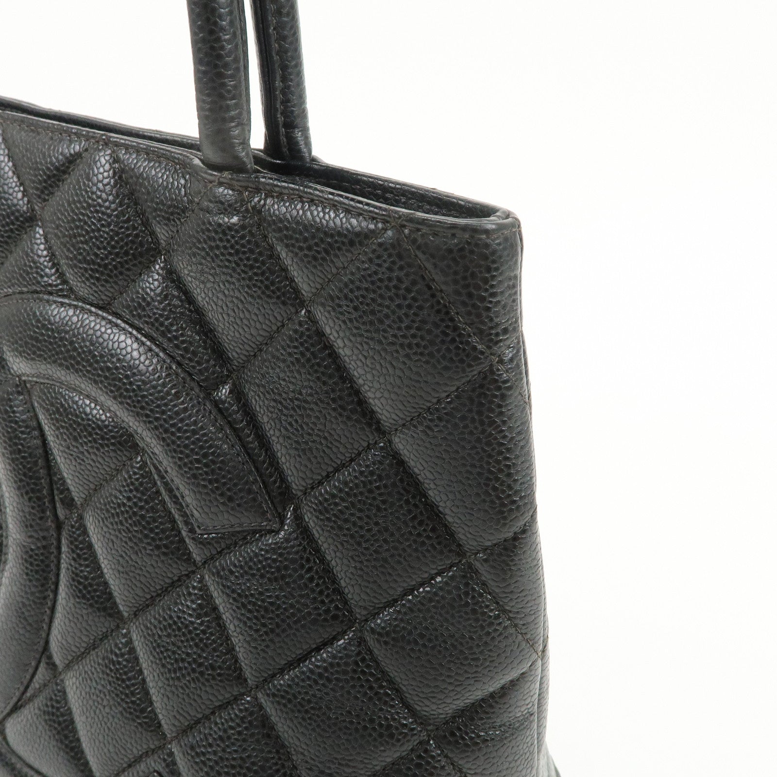 CHANEL Matelasse Caviarskin Medallion Tote Bag Hand Bag A01804