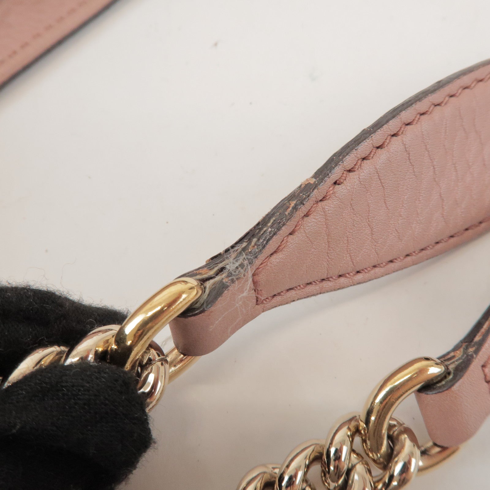 GUCCI SOHO Leather Chain Shoulder Bag Fringe Charm Pink 308982