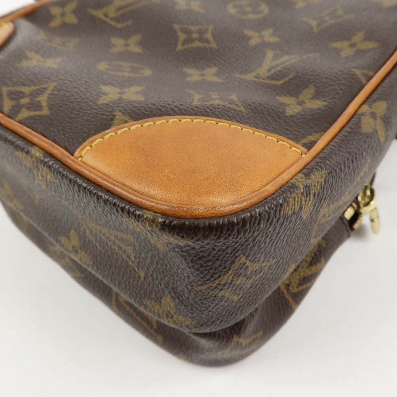 Louis Vuitton Monogram Amazone Shoulder Bag Crossbody Bag M45236