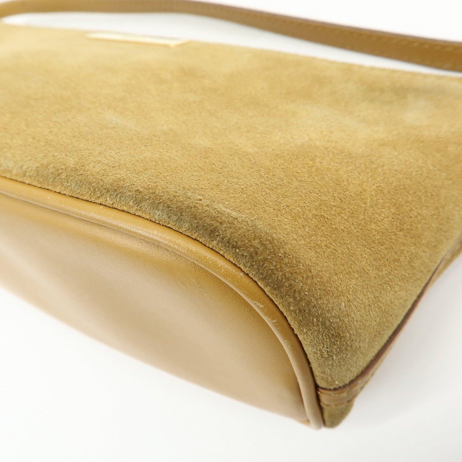 GUCCI Boat Bag Suede Leather Pouch Hand Bag Brown 039.1103