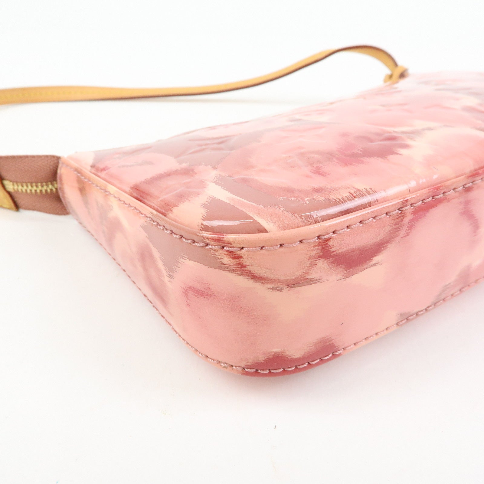 Louis Vuitton Vernis Archipel Ikat Flower Shoulder Bag Pink M90043