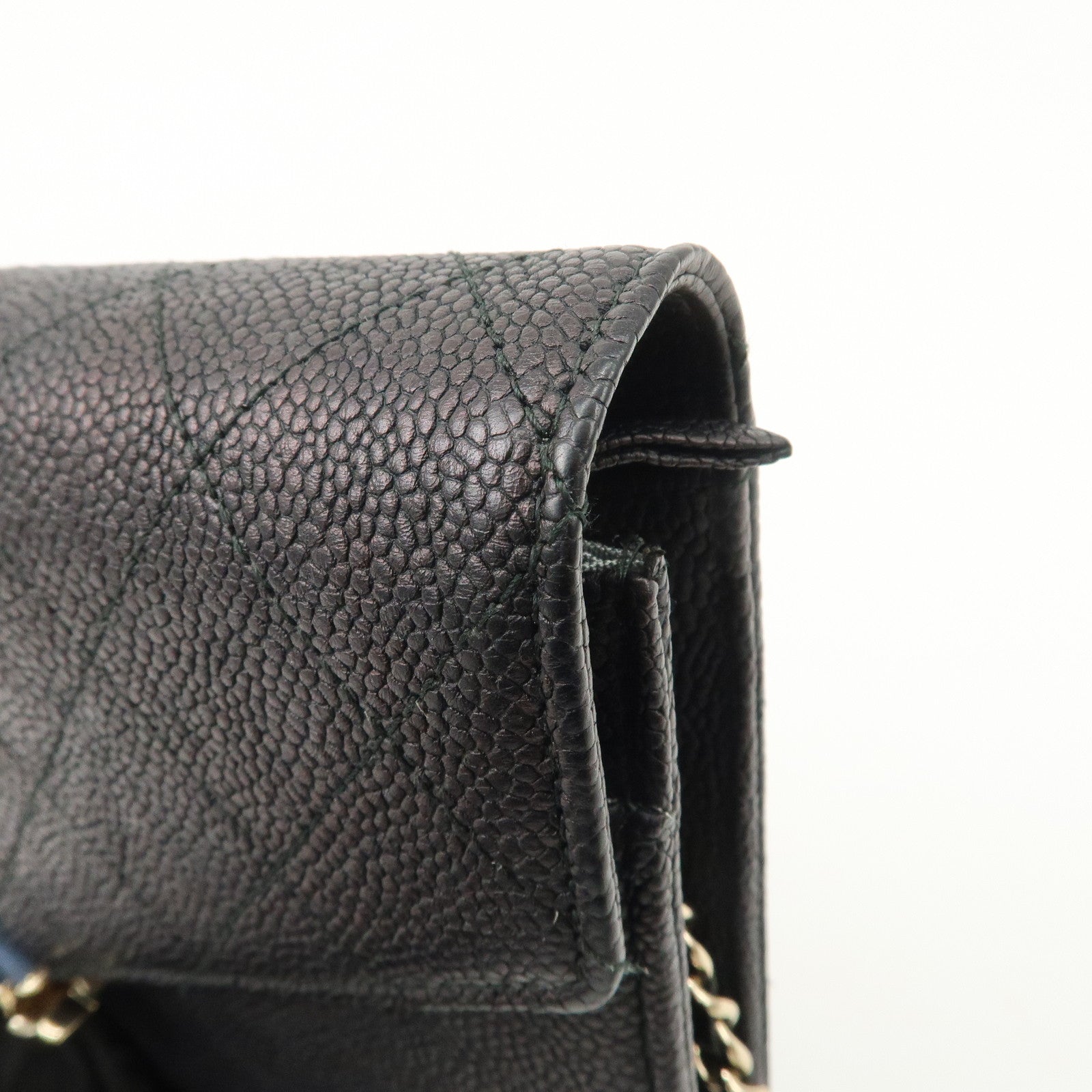 CHANEL Matelasse Caviarskin Chain Wallet COW Shoulder Bag Black Used