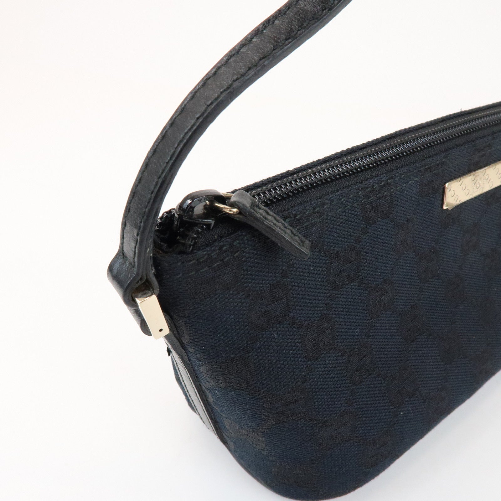 GUCCI Boat Bag GG Canvas Leather Accessory Pouch Hand Bag 039・1103