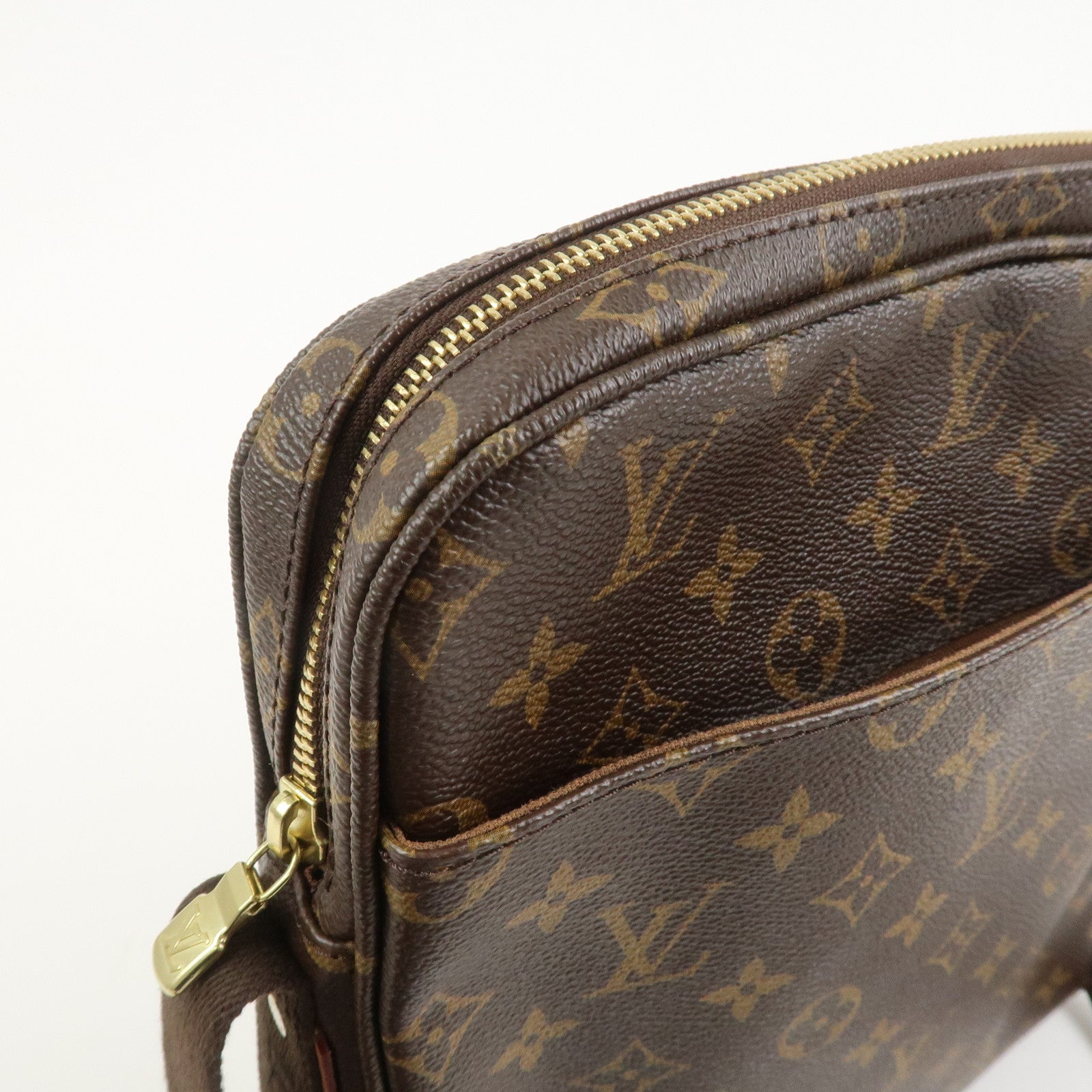 Louis Vuitton Monogram Trotteur Beaubourg Shoulder Bag Brown M97037