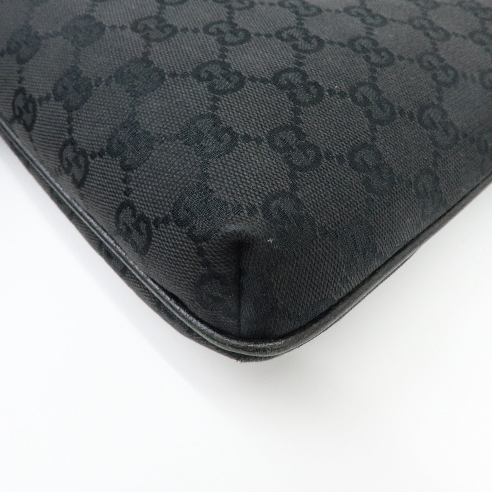 GUCCI GG Canvas Leather Shoulder Crossbody Bag Black 122793