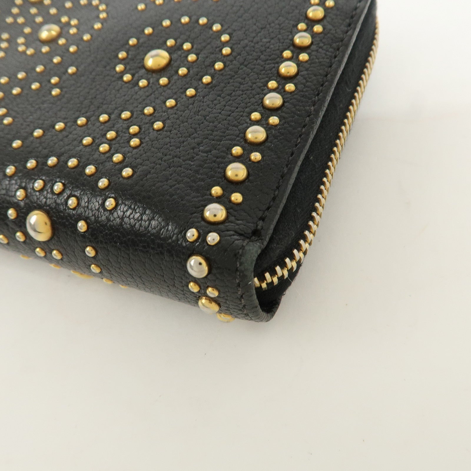 MIU MIU Leather Studs Round Zippy Long Wallet Black 5ML506 Used