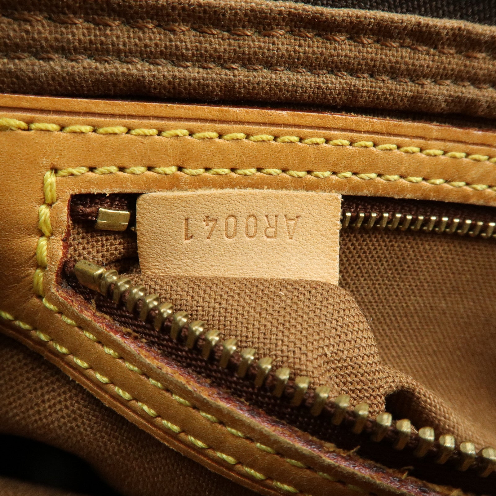 Louis Vuitton Monogram Trotteur Canvas Shoulder Bag Brown M51240