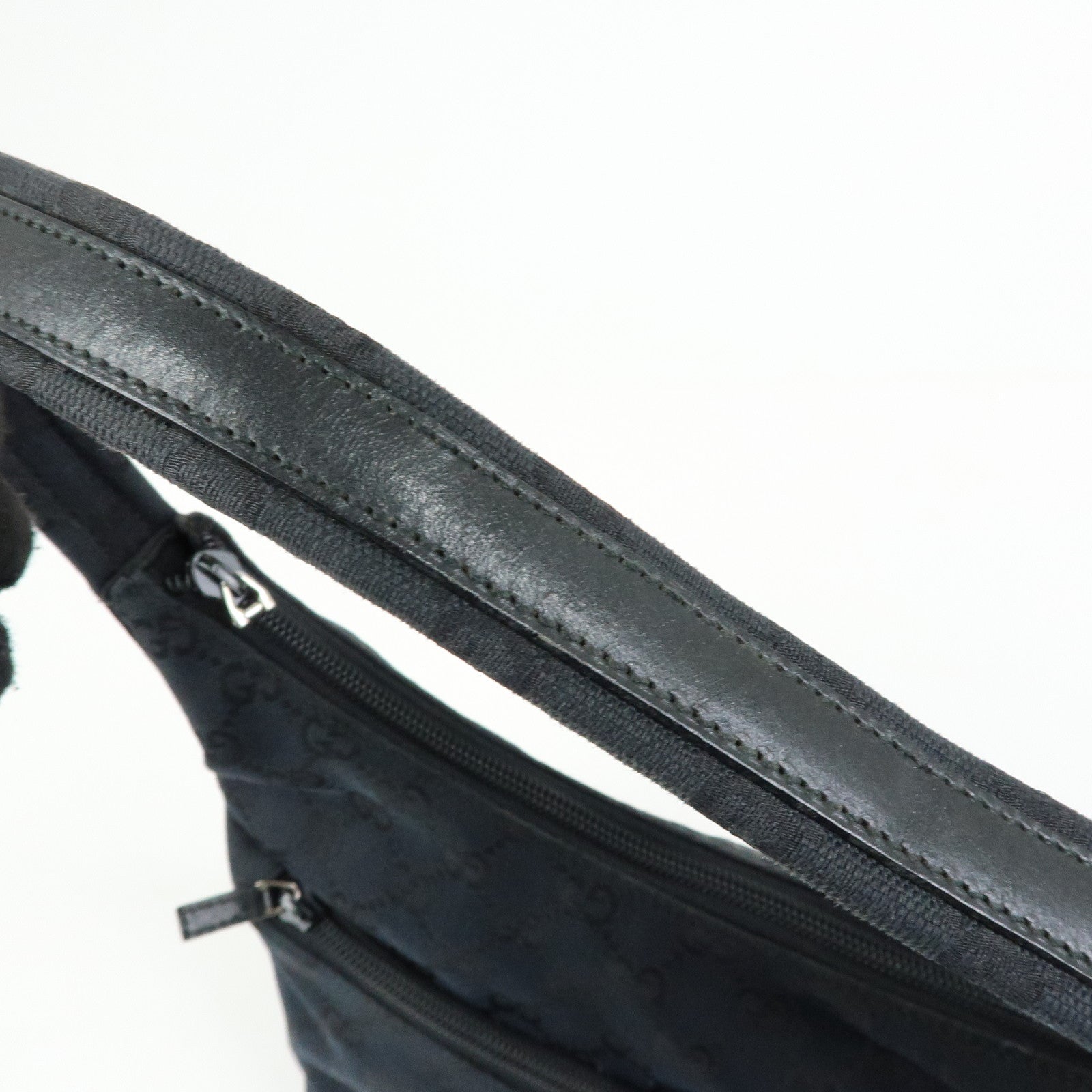 GUCCI GG Canvas Leather Hand Bag Shoulder Bag Black 001・3386