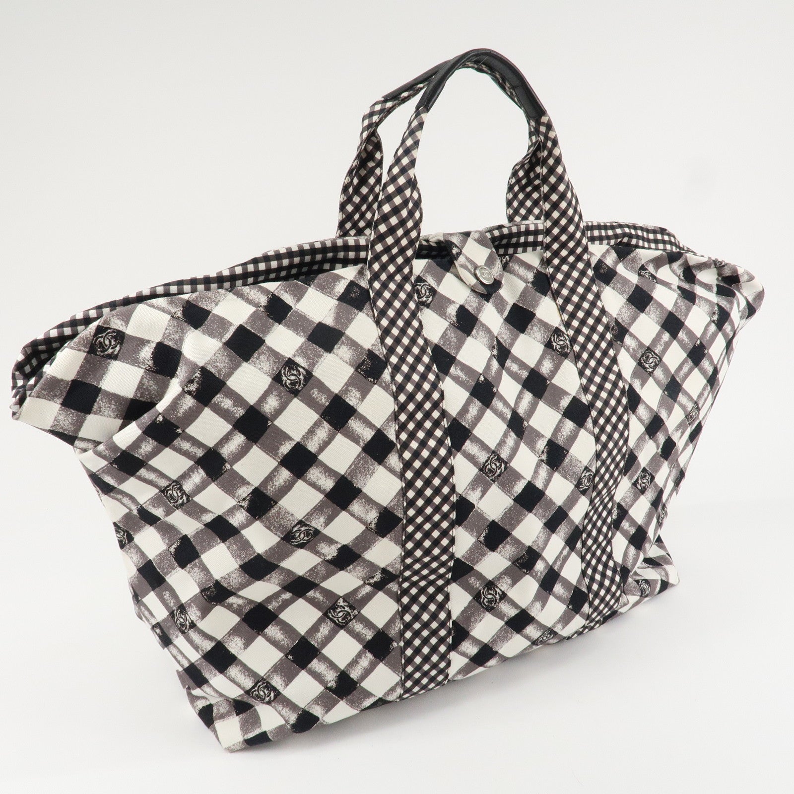 CHANEL Cruise Line COCO Mark Plaid Tote Bag Shoulder Black White Used